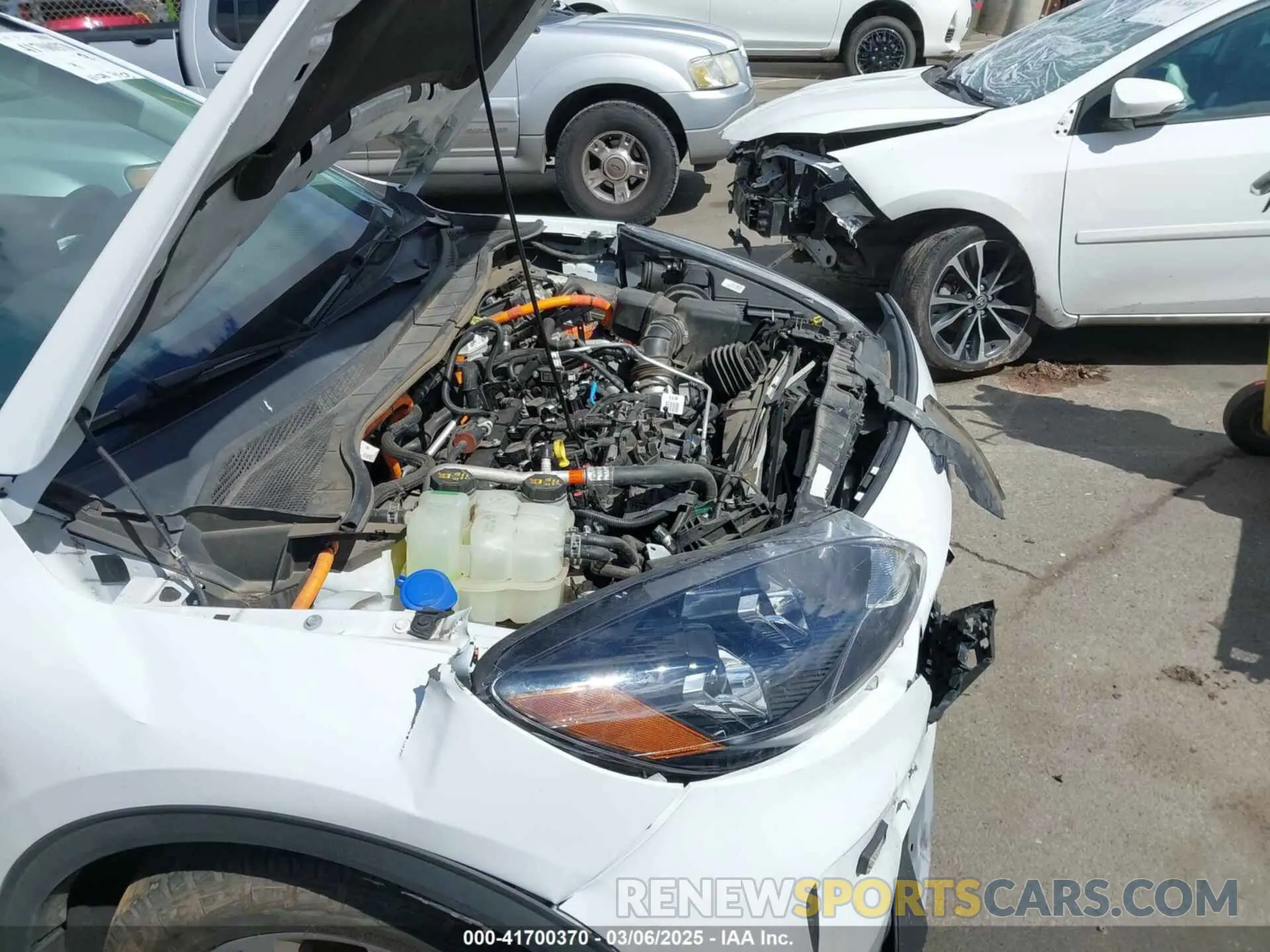 20 Photograph of a damaged car 1FMCU9BZ7MUB03055 FORD ESCAPE 2021