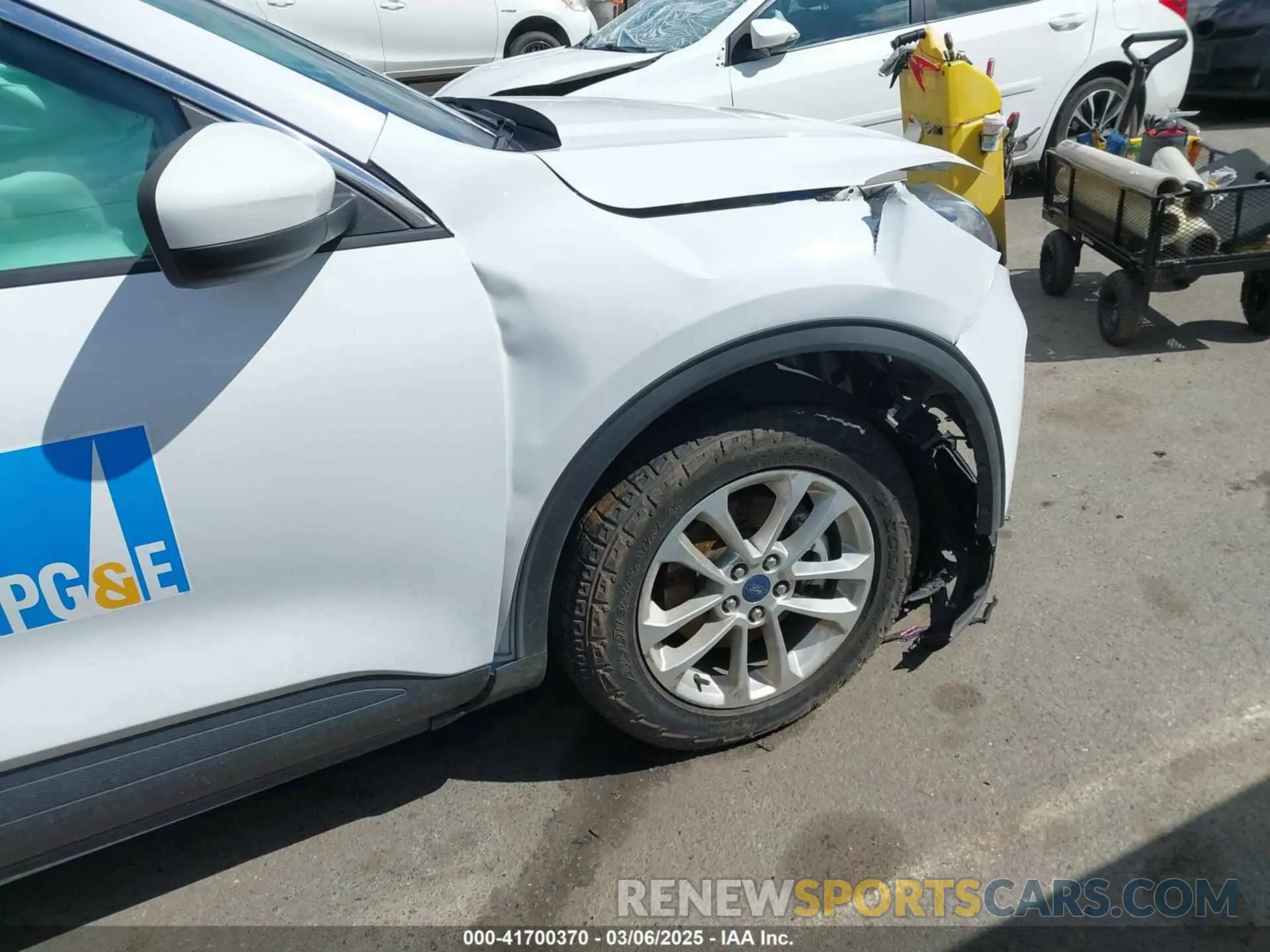 21 Photograph of a damaged car 1FMCU9BZ7MUB03055 FORD ESCAPE 2021