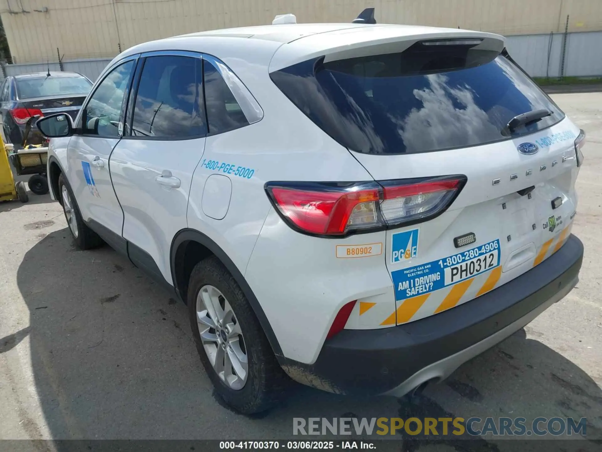 3 Photograph of a damaged car 1FMCU9BZ7MUB03055 FORD ESCAPE 2021