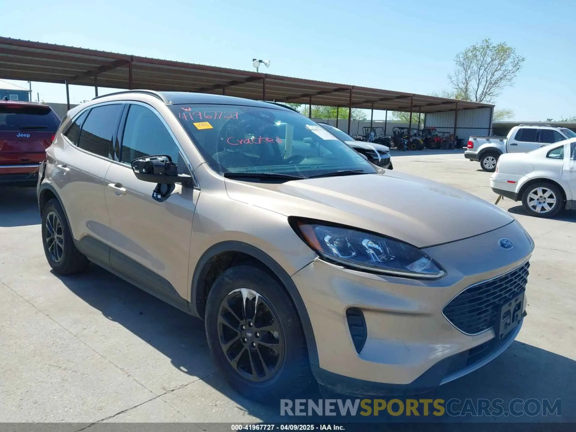 1 Фотография поврежденного автомобиля 1FMCU9BZXMUA08196 FORD ESCAPE 2021