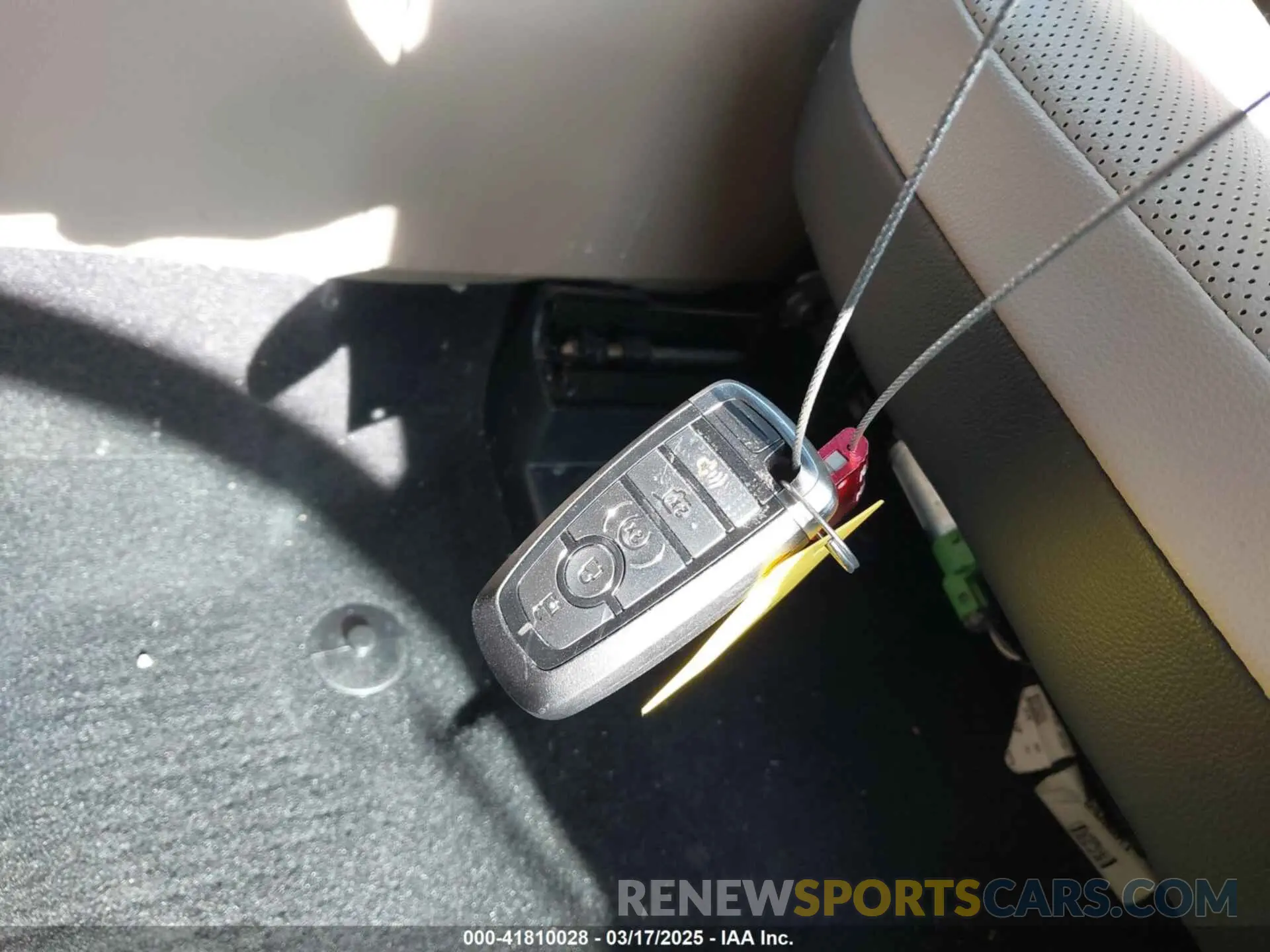 11 Photograph of a damaged car 1FMCU9CZ0MUA90602 FORD ESCAPE 2021