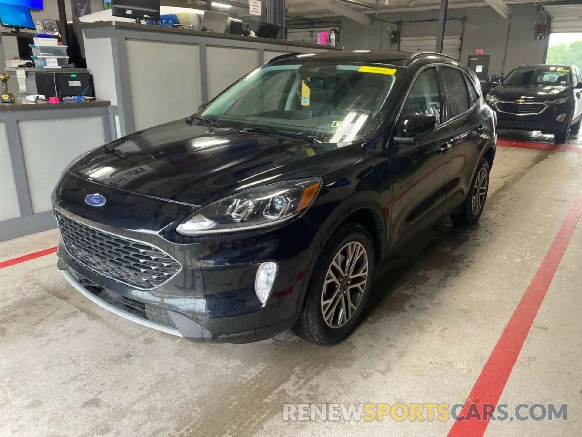 22 Photograph of a damaged car 1FMCU9CZ1MUA52862 FORD ESCAPE 2021