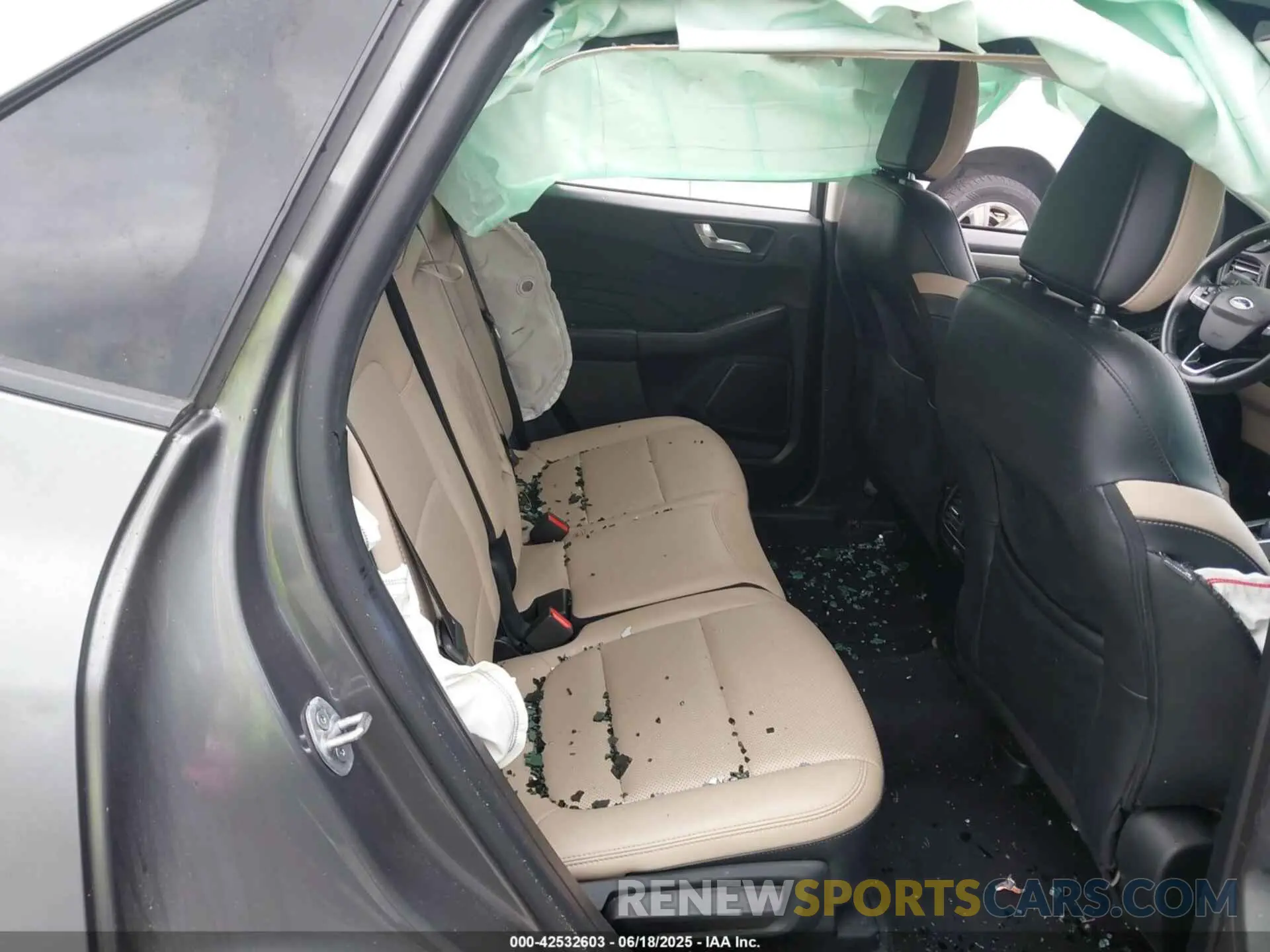 8 Фотография поврежденного автомобиля 1FMCU9CZ9MUA82756 FORD ESCAPE 2021