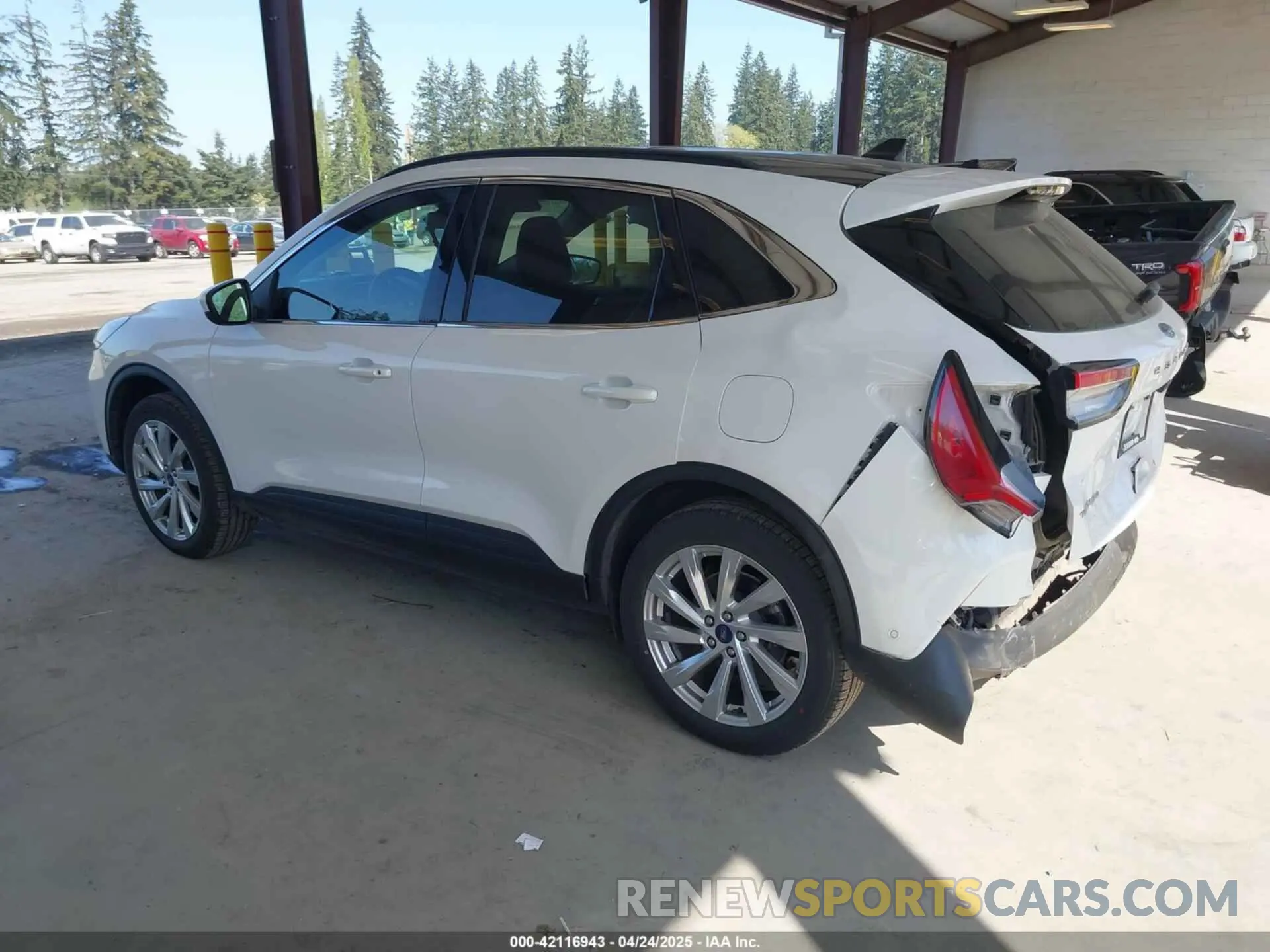 3 Photograph of a damaged car 1FMCU9DZ5MUA27459 FORD ESCAPE 2021