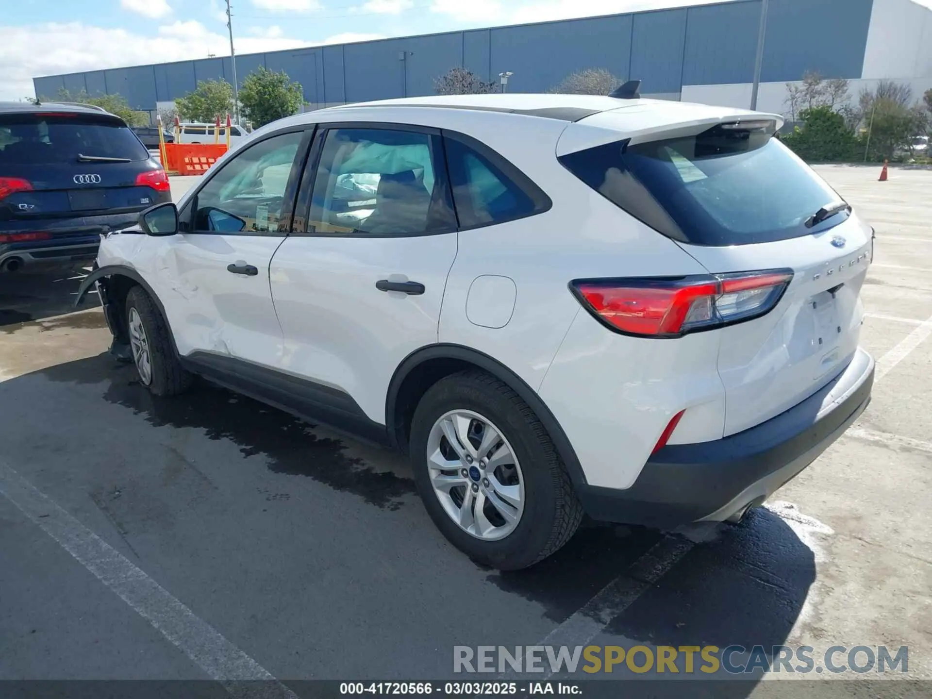 3 Фотография поврежденного автомобиля 1FMCU9F65MUA51277 FORD ESCAPE 2021