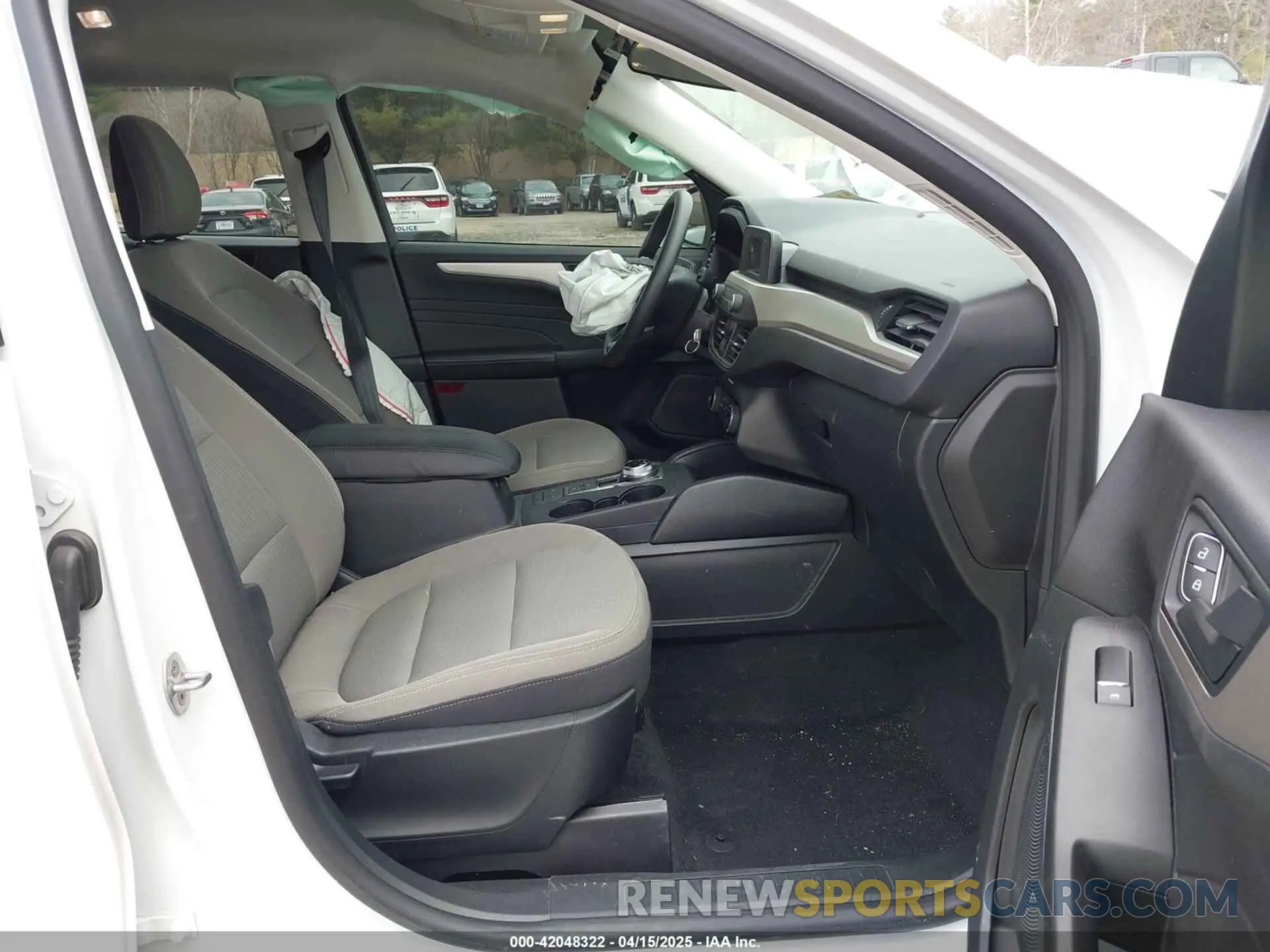 5 Photograph of a damaged car 1FMCU9F69MUA16645 FORD ESCAPE 2021