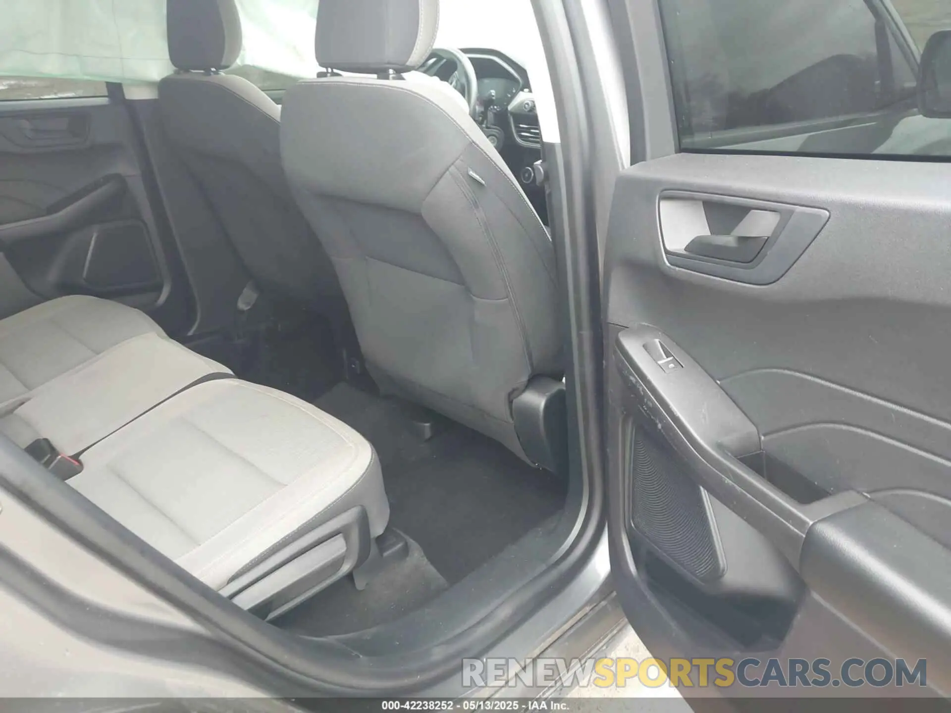 8 Фотография поврежденного автомобиля 1FMCU9F69MUA73640 FORD ESCAPE 2021
