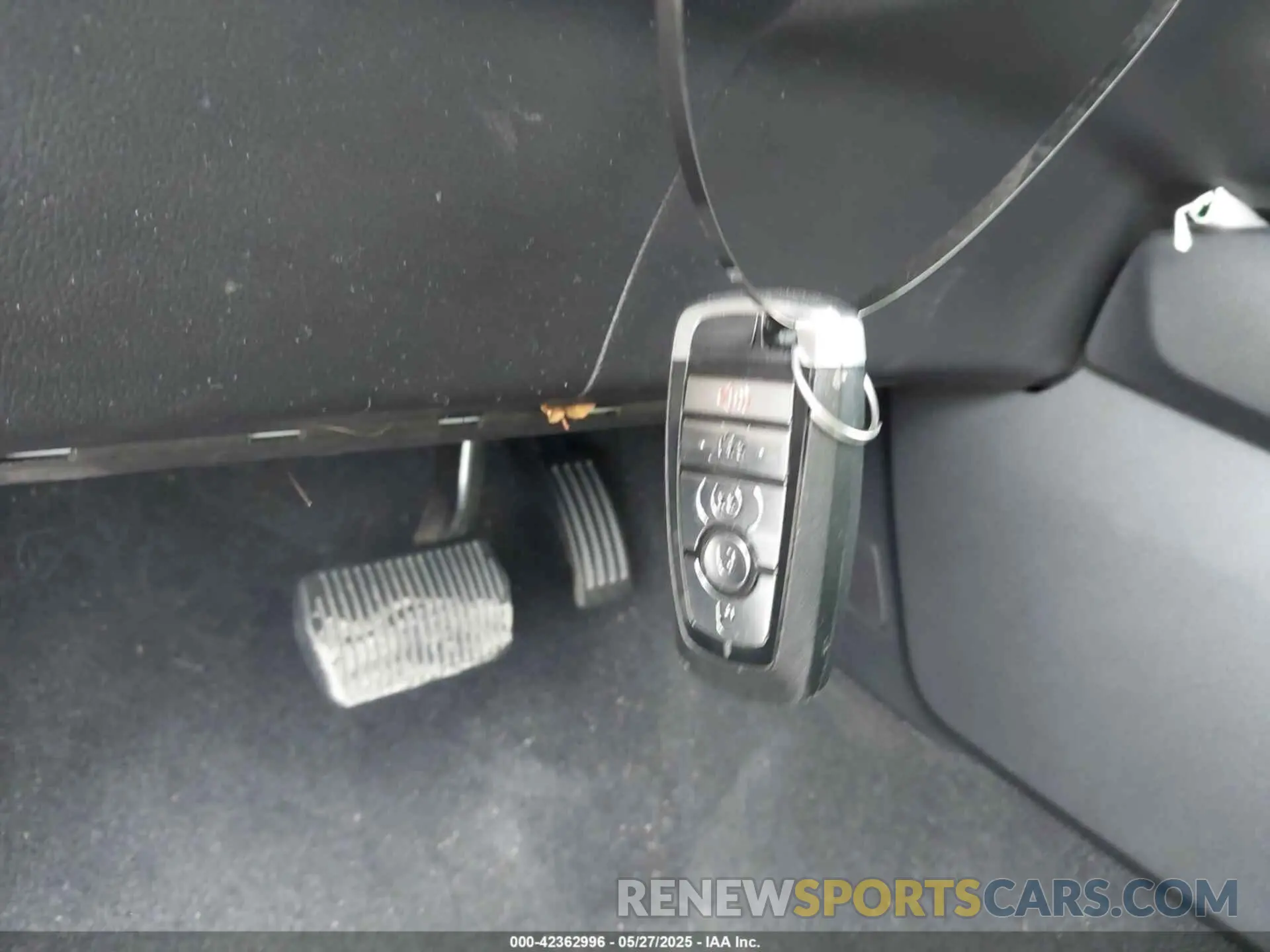 11 Photograph of a damaged car 1FMCU9G60MUA15379 FORD ESCAPE 2021