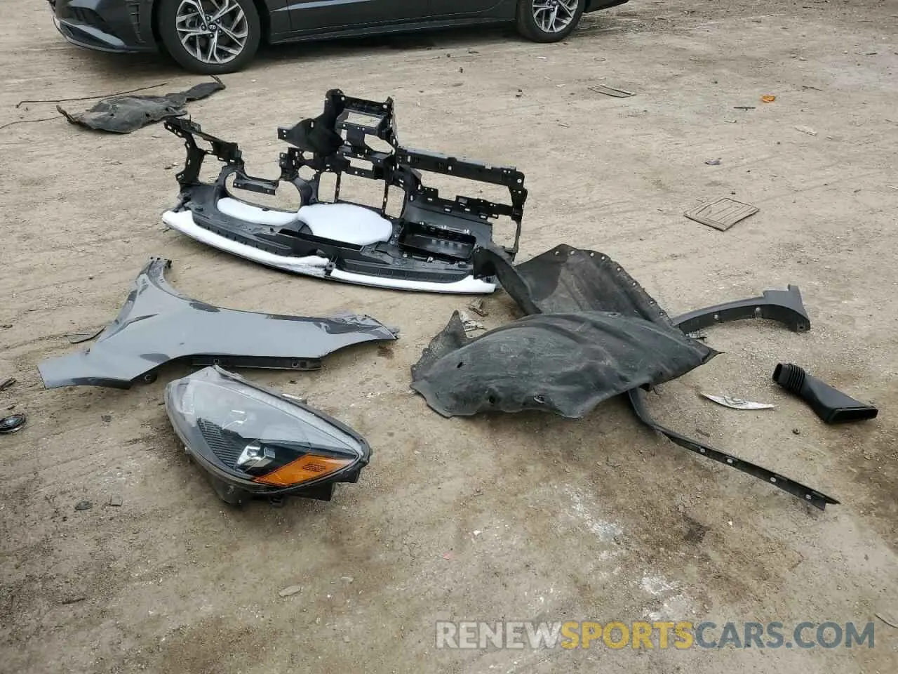 13 Photograph of a damaged car 1FMCU9G61MUA39819 FORD ESCAPE 2021