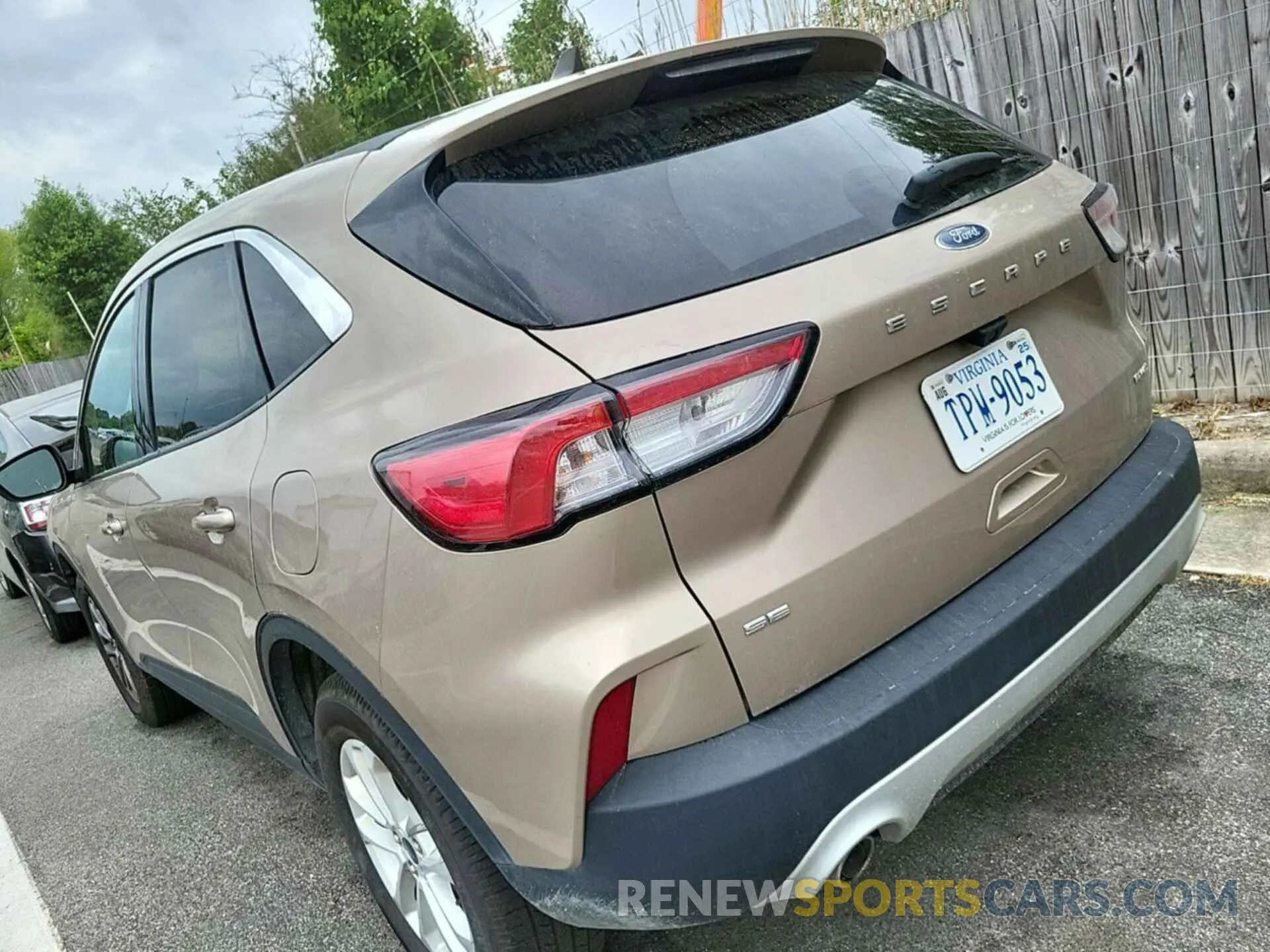 1 Photograph of a damaged car 1FMCU9G61MUA69077 FORD ESCAPE 2021