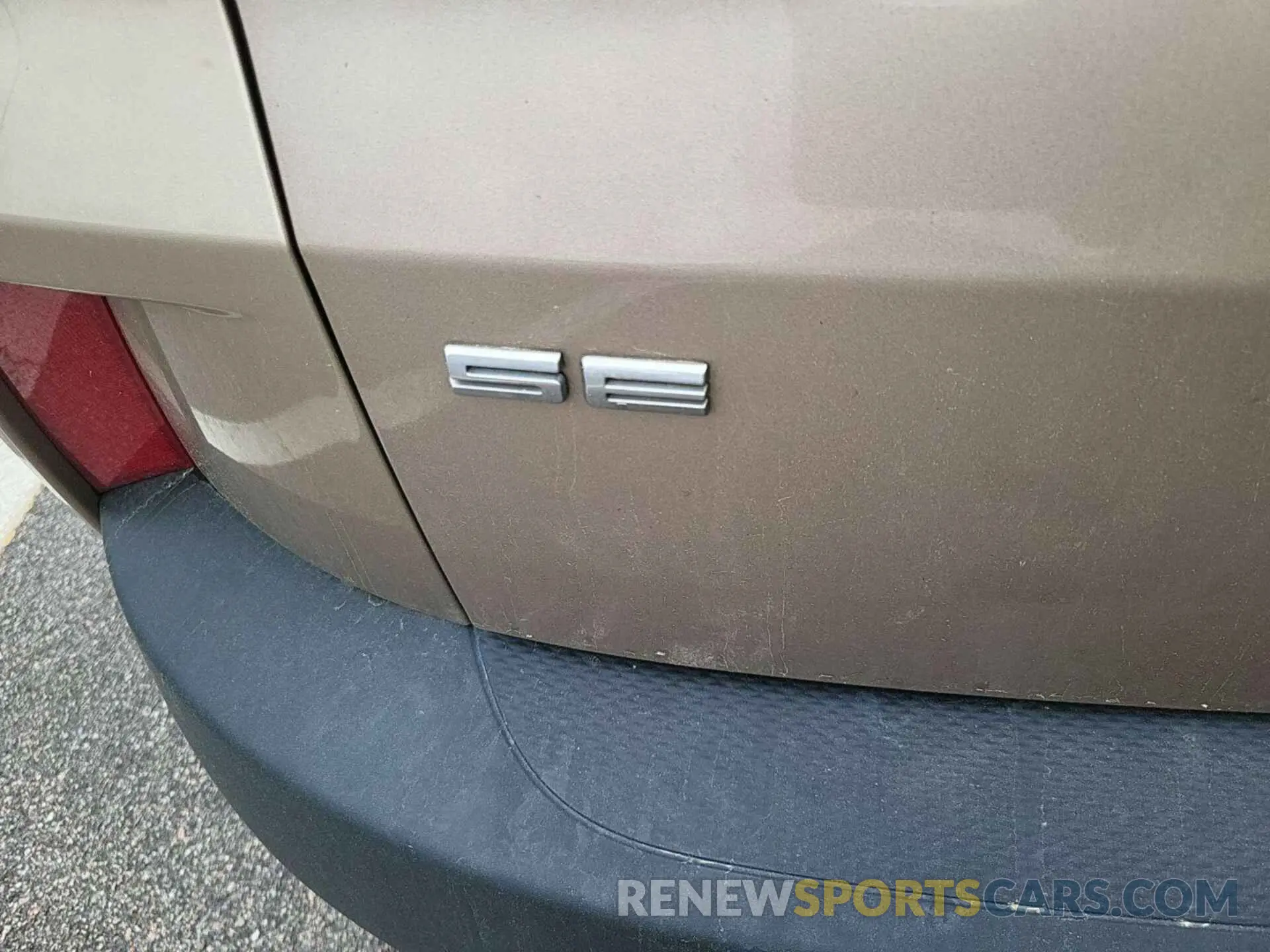6 Photograph of a damaged car 1FMCU9G61MUA69077 FORD ESCAPE 2021