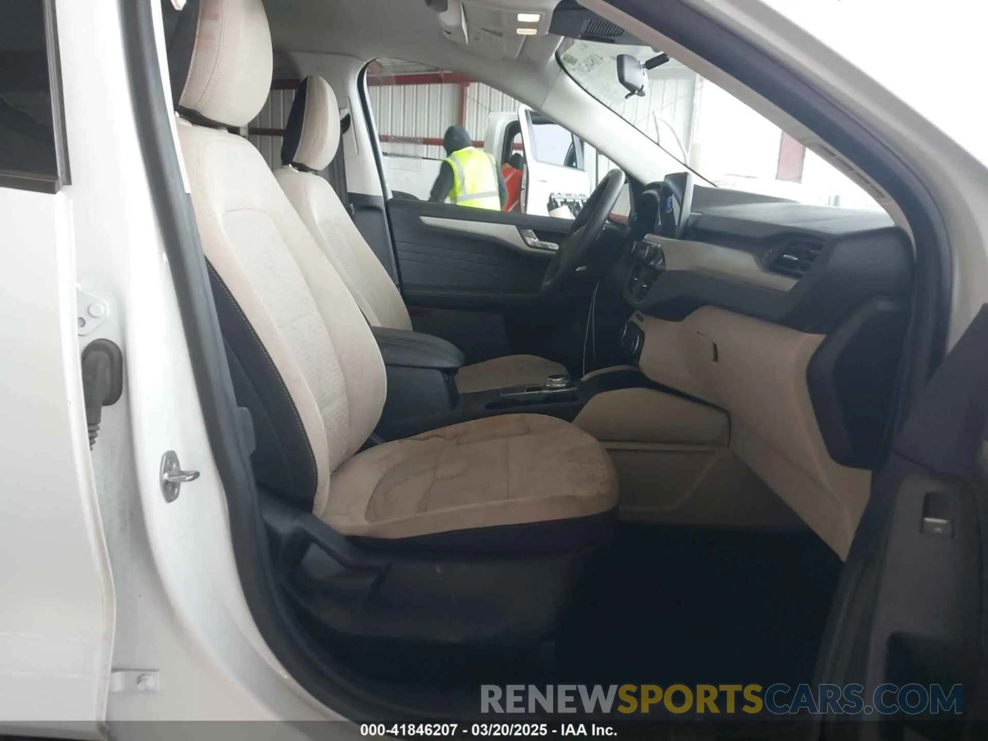 5 Фотография поврежденного автомобиля 1FMCU9G63MUB03522 FORD ESCAPE 2021