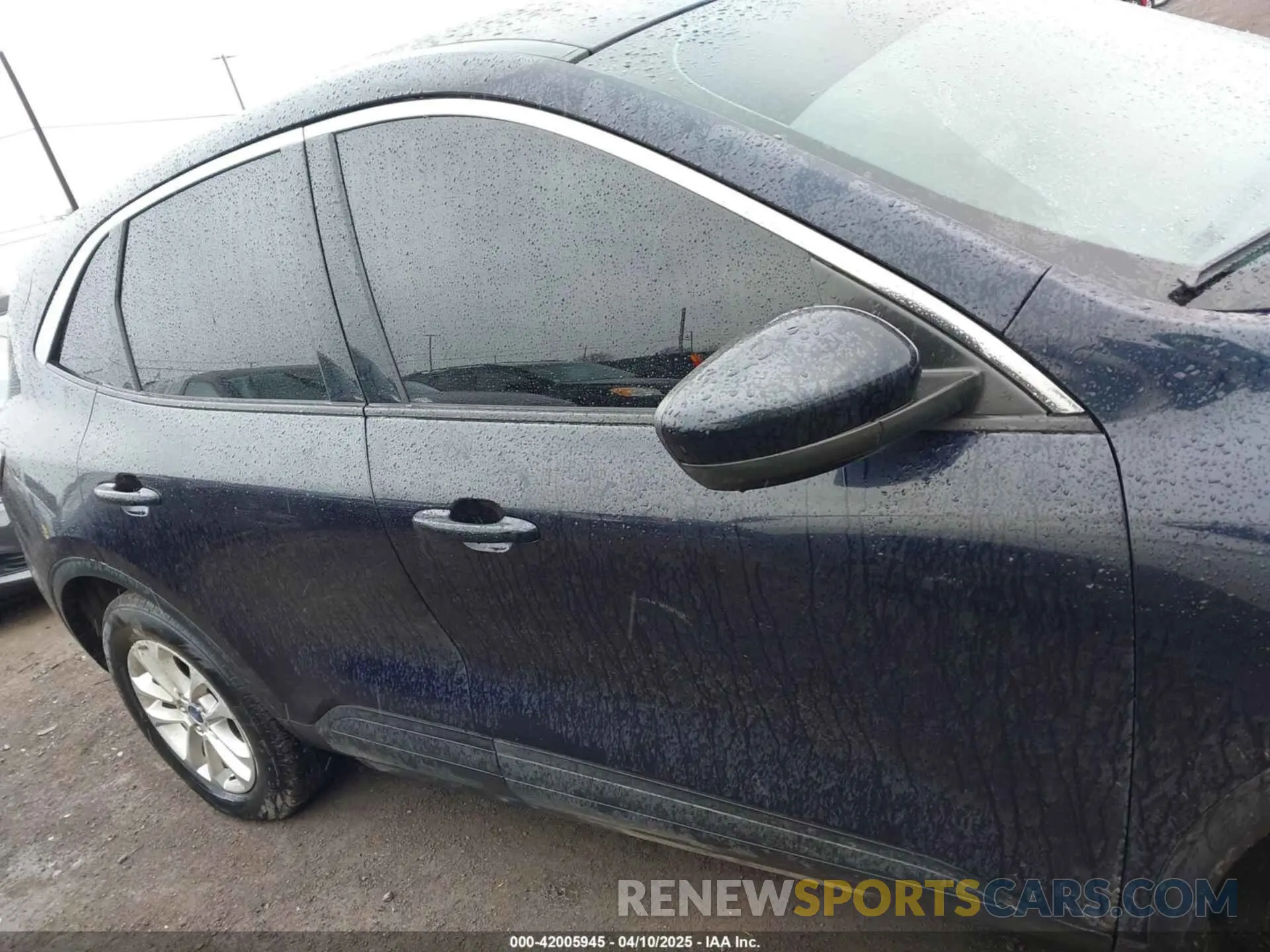 13 Photograph of a damaged car 1FMCU9G63MUB17887 FORD ESCAPE 2021