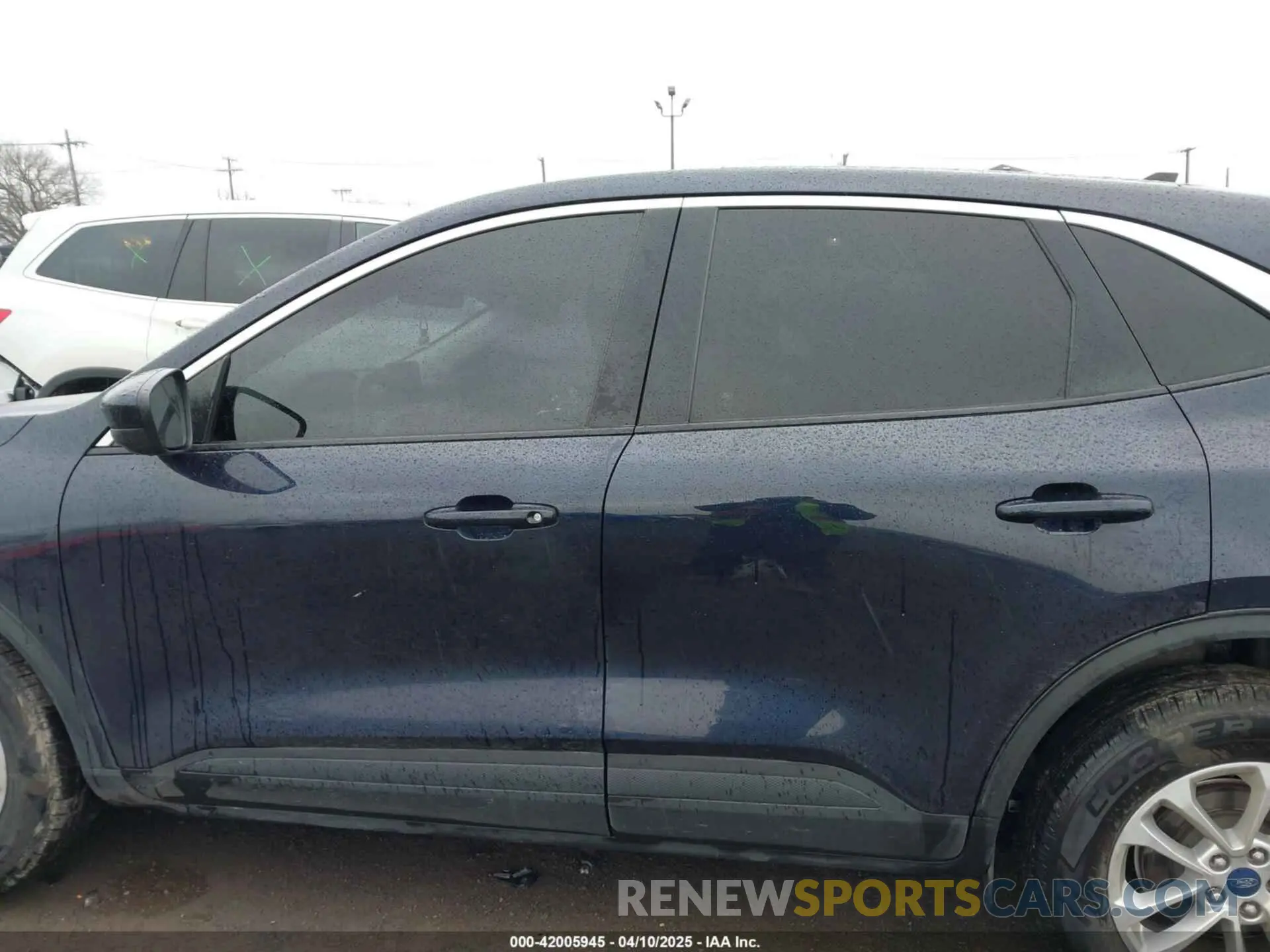14 Photograph of a damaged car 1FMCU9G63MUB17887 FORD ESCAPE 2021