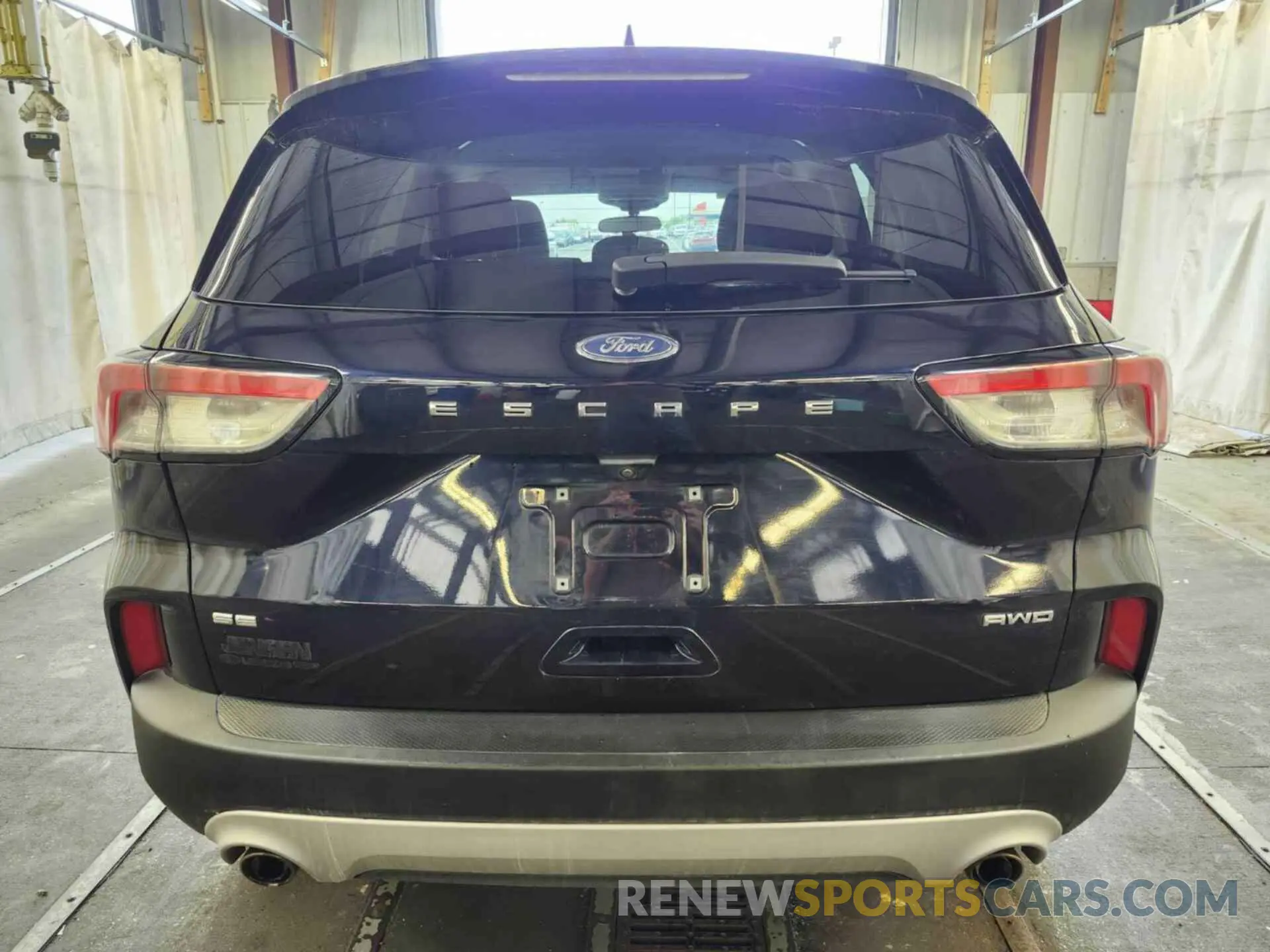 1 Фотография поврежденного автомобиля 1FMCU9G64MUA91381 FORD ESCAPE 2021