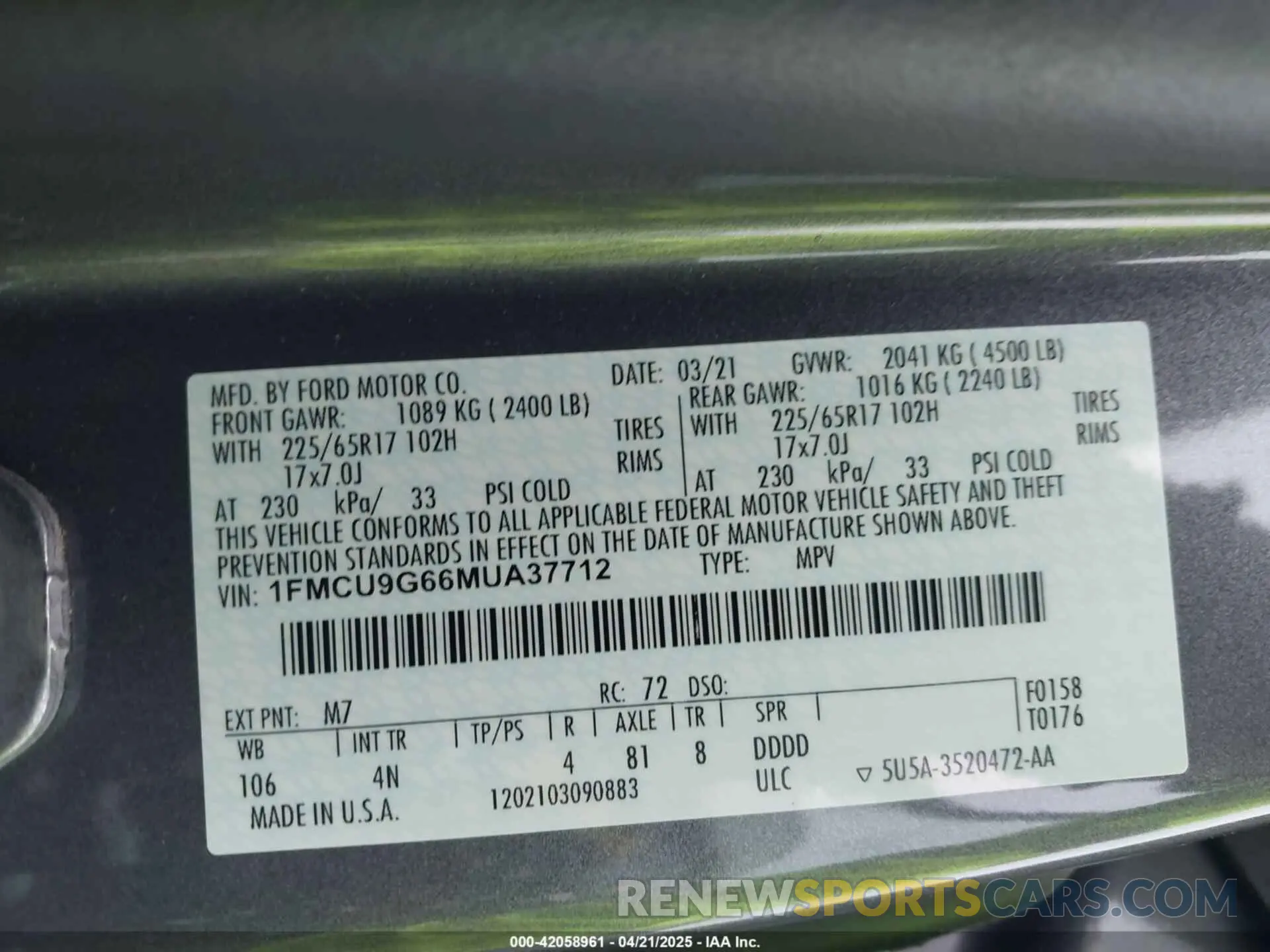 9 Photograph of a damaged car 1FMCU9G66MUA37712 FORD ESCAPE 2021