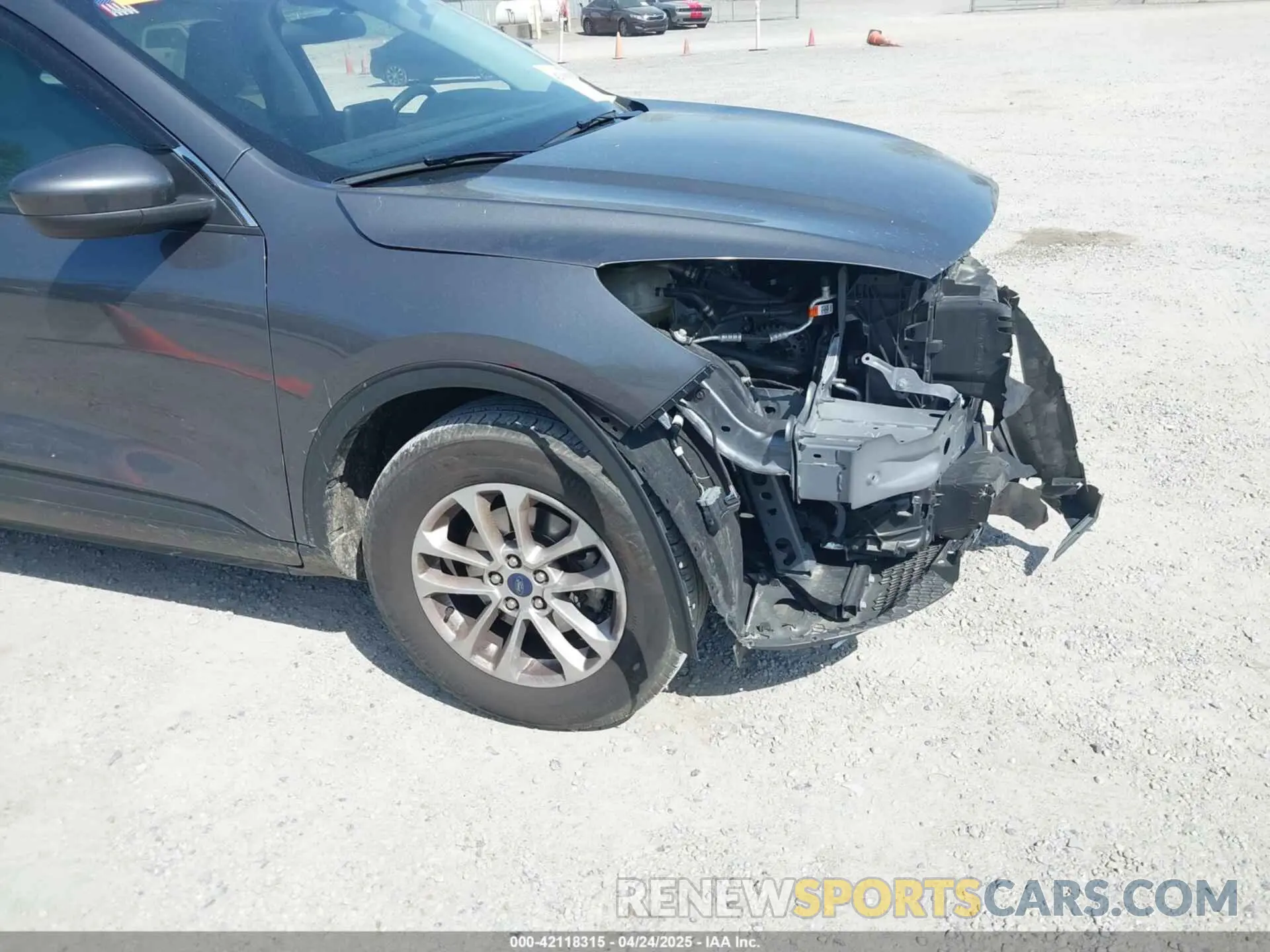 19 Фотография поврежденного автомобиля 1FMCU9G66MUB15194 FORD ESCAPE 2021