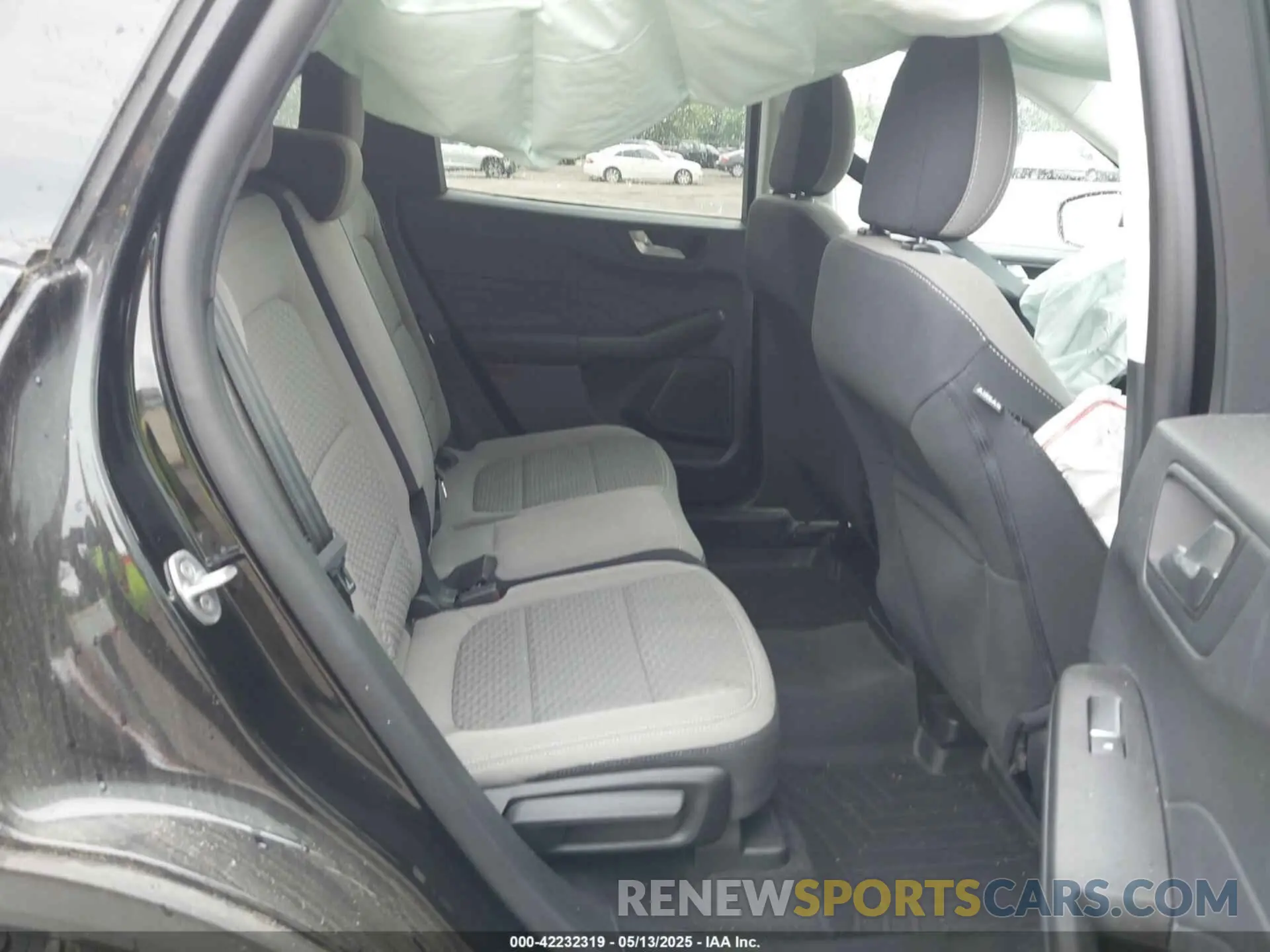 8 Photograph of a damaged car 1FMCU9G67MUA23303 FORD ESCAPE 2021
