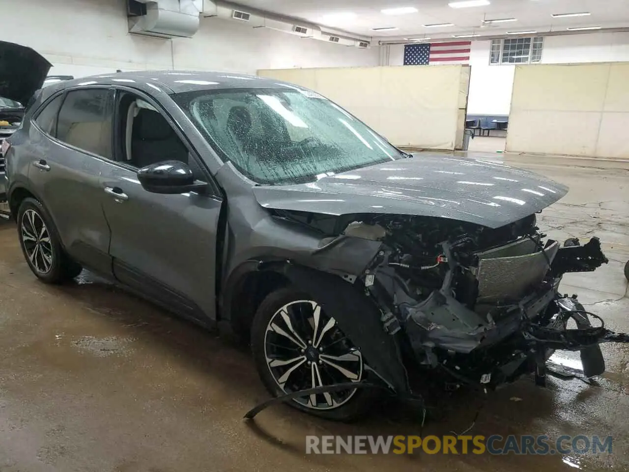 4 Photograph of a damaged car 1FMCU9G67MUB09503 FORD ESCAPE 2021