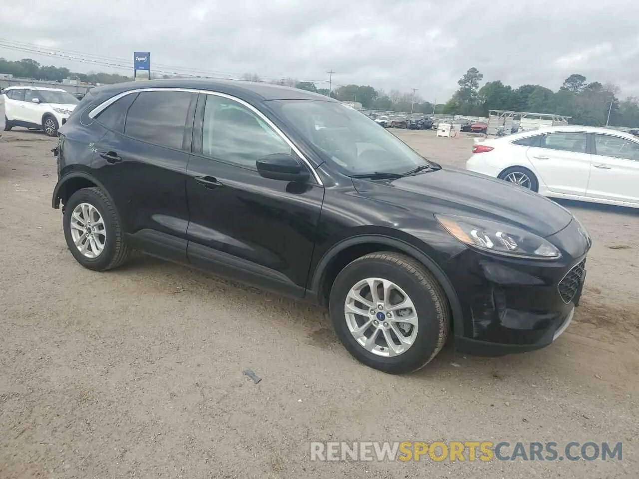4 Photograph of a damaged car 1FMCU9G68MUA12424 FORD ESCAPE 2021