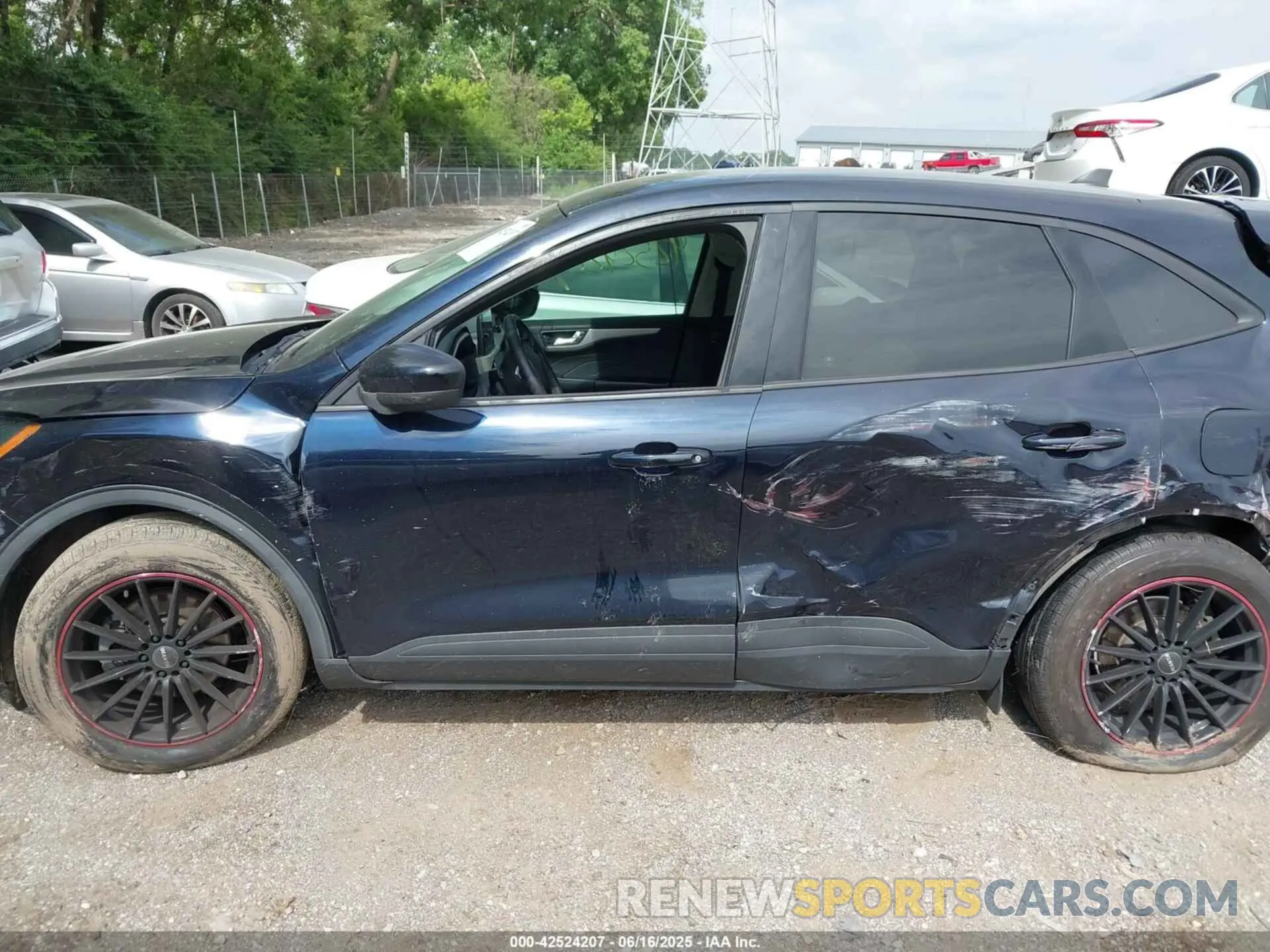 13 Photograph of a damaged car 1FMCU9G68MUA37176 FORD ESCAPE 2021