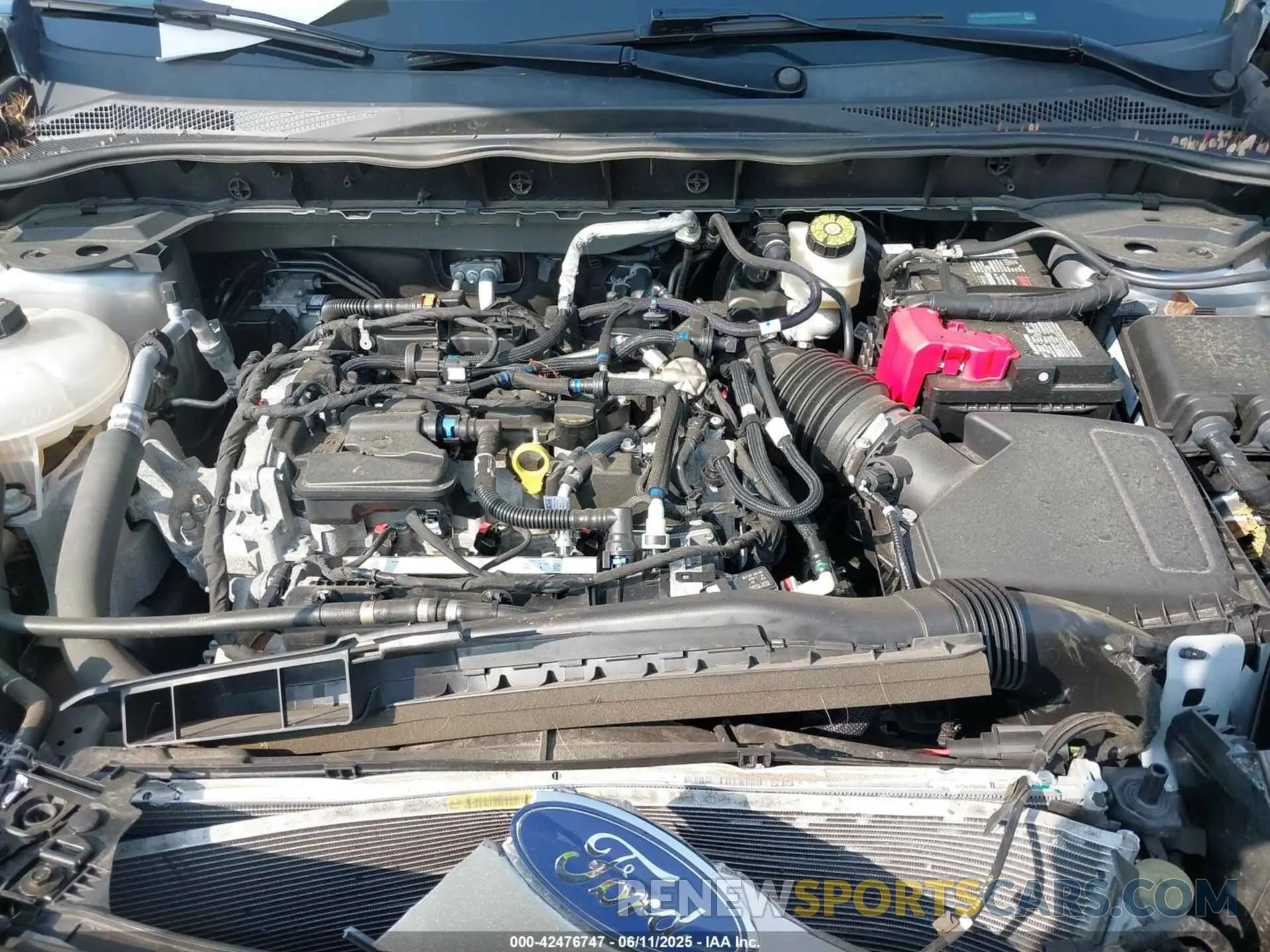 10 Photograph of a damaged car 1FMCU9G68MUB26987 FORD ESCAPE 2021