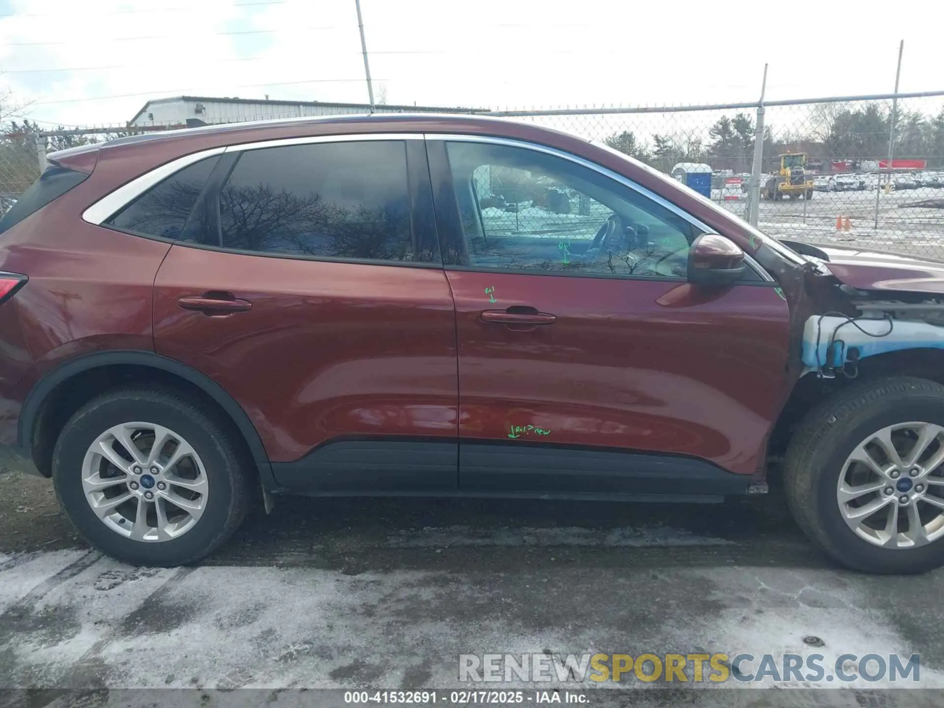 14 Фотография поврежденного автомобиля 1FMCU9G69MUA08415 FORD ESCAPE 2021
