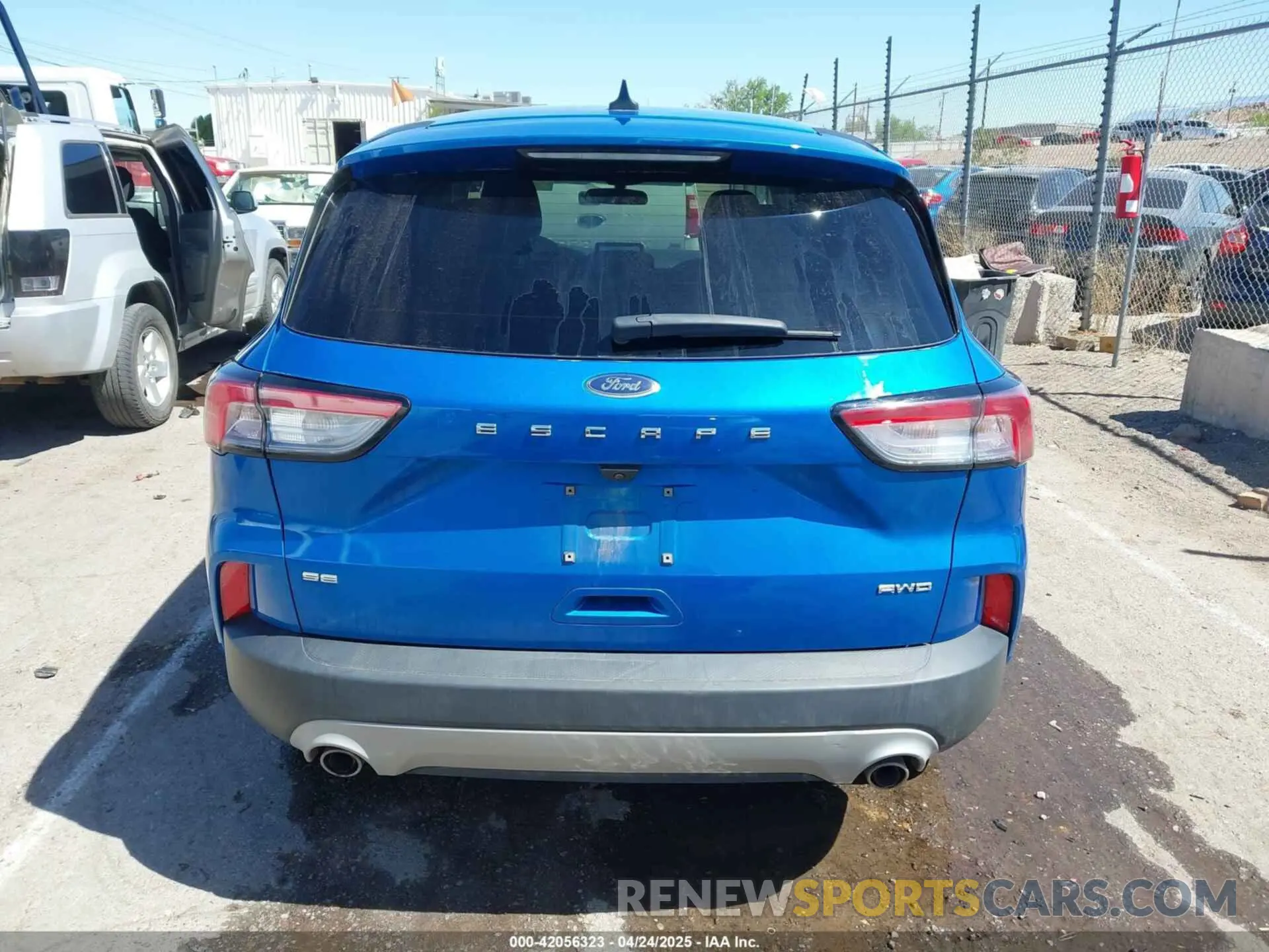 16 Photograph of a damaged car 1FMCU9G6XMUA81082 FORD ESCAPE 2021
