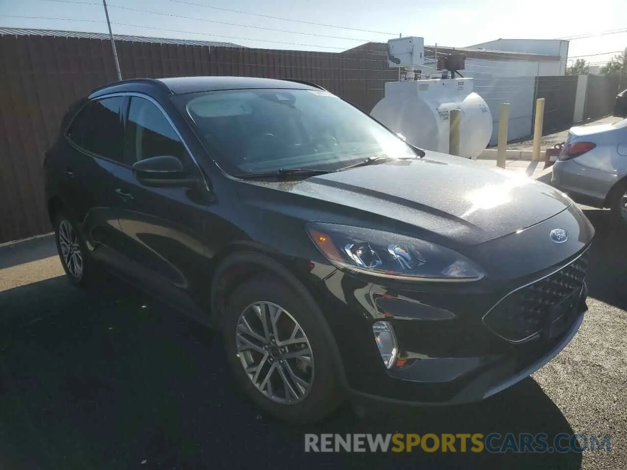 4 Фотография поврежденного автомобиля 1FMCU9H60MUA56870 FORD ESCAPE 2021