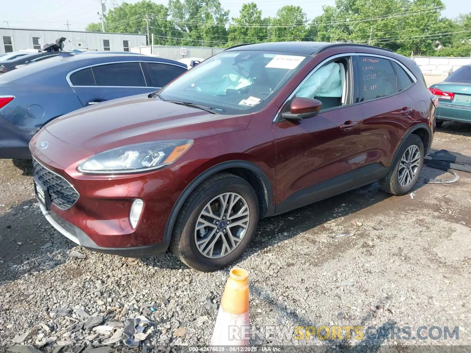 2 Photograph of a damaged car 1FMCU9H60MUA61602 FORD ESCAPE 2021