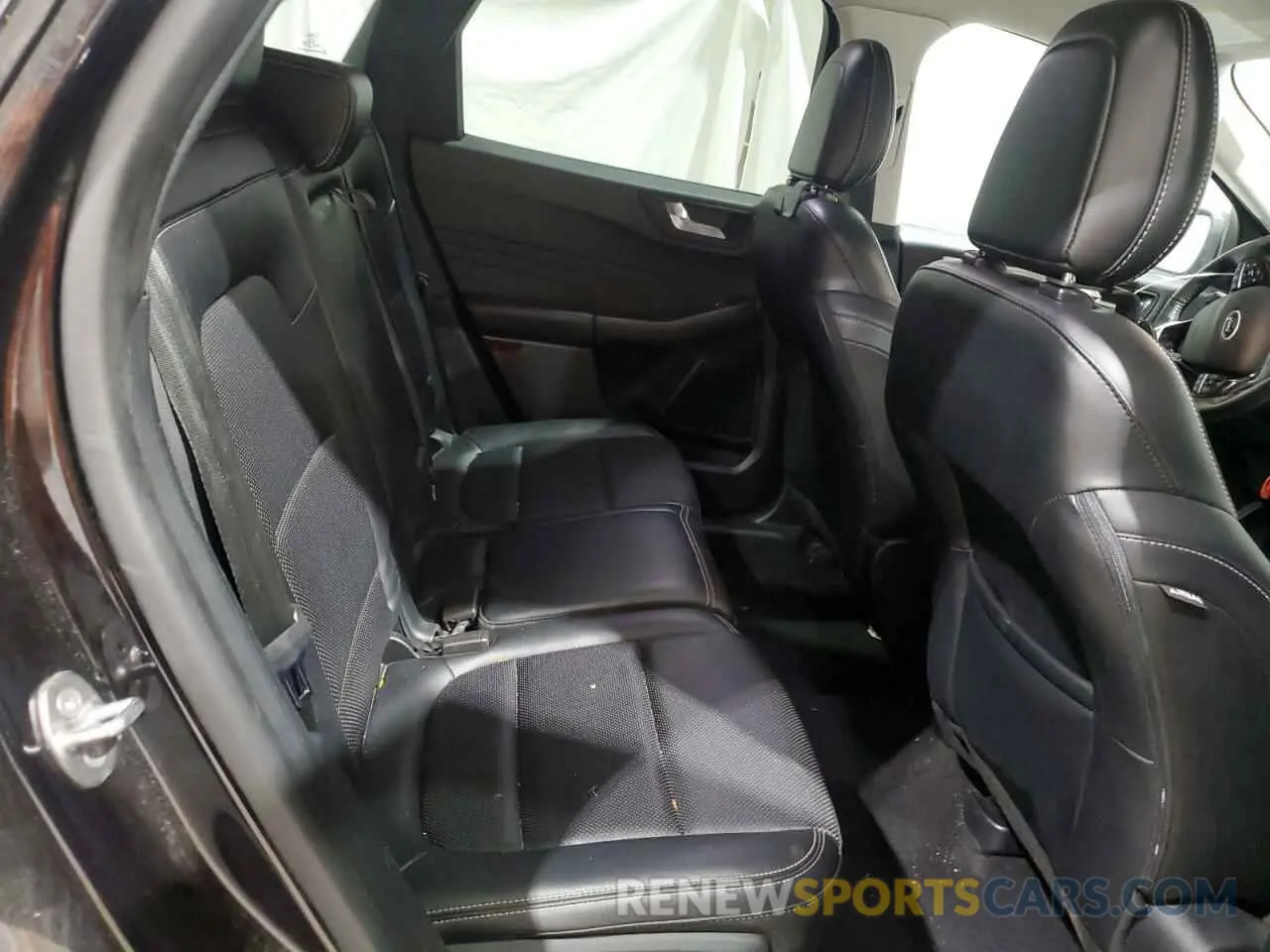 11 Photograph of a damaged car 1FMCU9H66MUA51320 FORD ESCAPE 2021