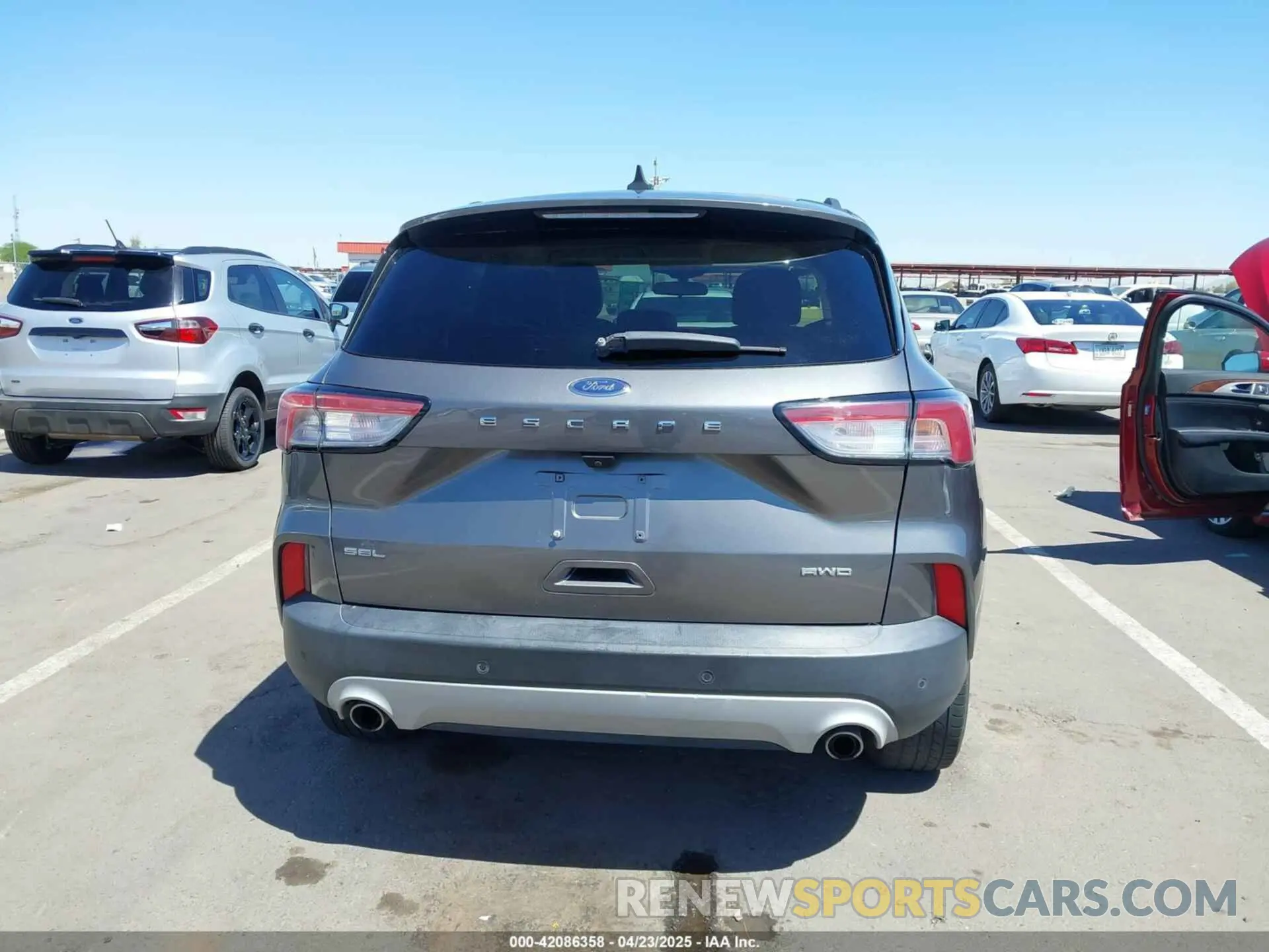 17 Photograph of a damaged car 1FMCU9H66MUA65783 FORD ESCAPE 2021
