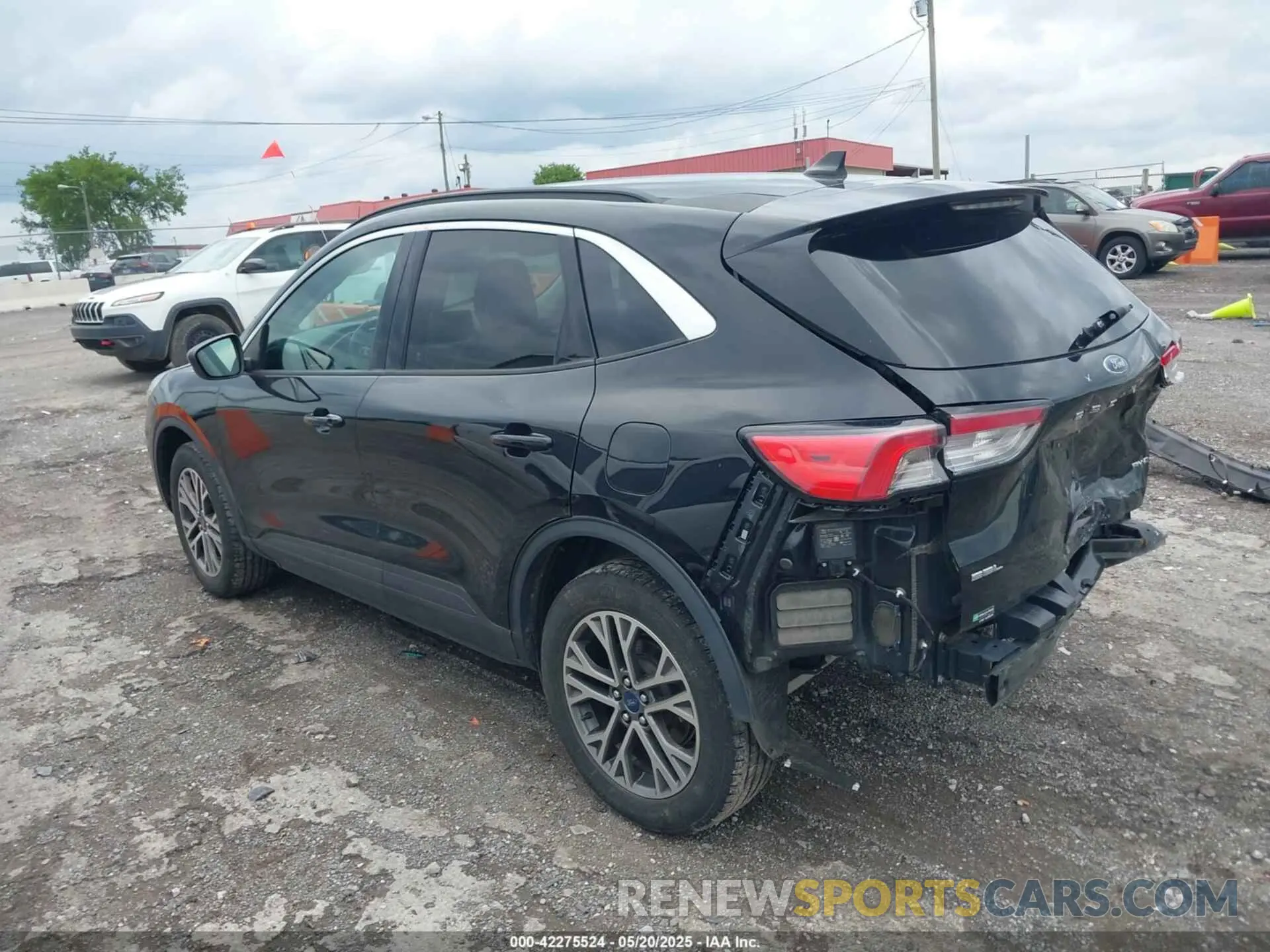 14 Photograph of a damaged car 1FMCU9H67MUA64335 FORD ESCAPE 2021