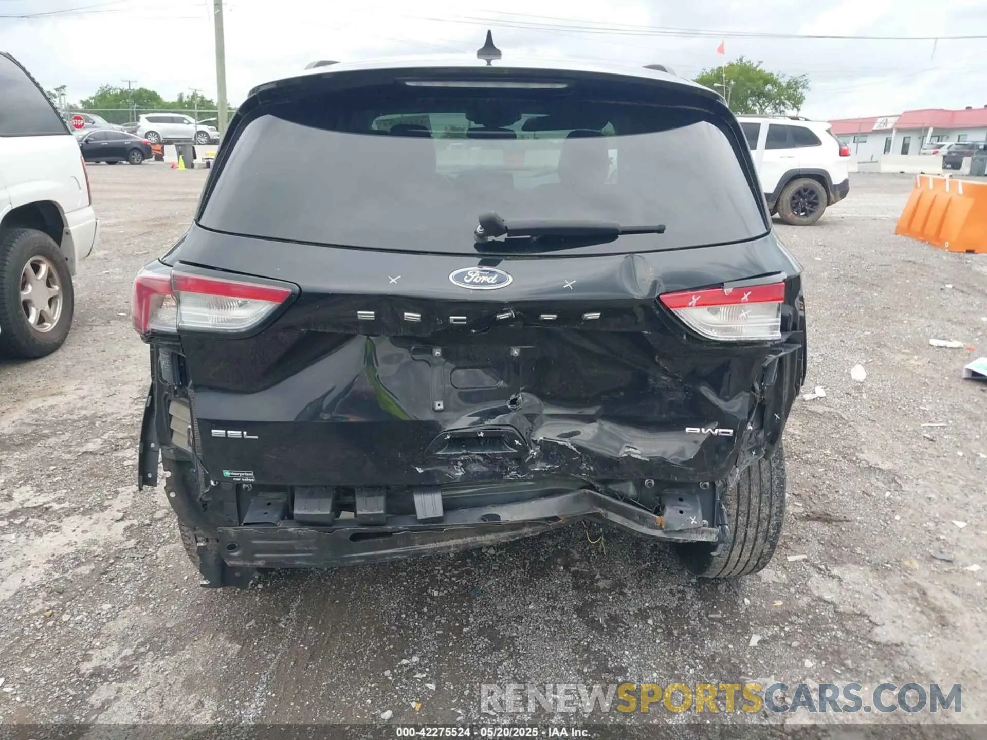 16 Photograph of a damaged car 1FMCU9H67MUA64335 FORD ESCAPE 2021
