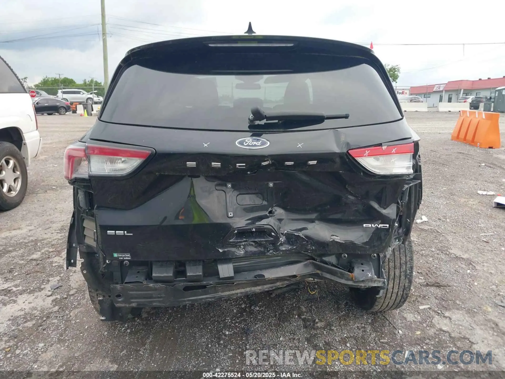 6 Photograph of a damaged car 1FMCU9H67MUA64335 FORD ESCAPE 2021
