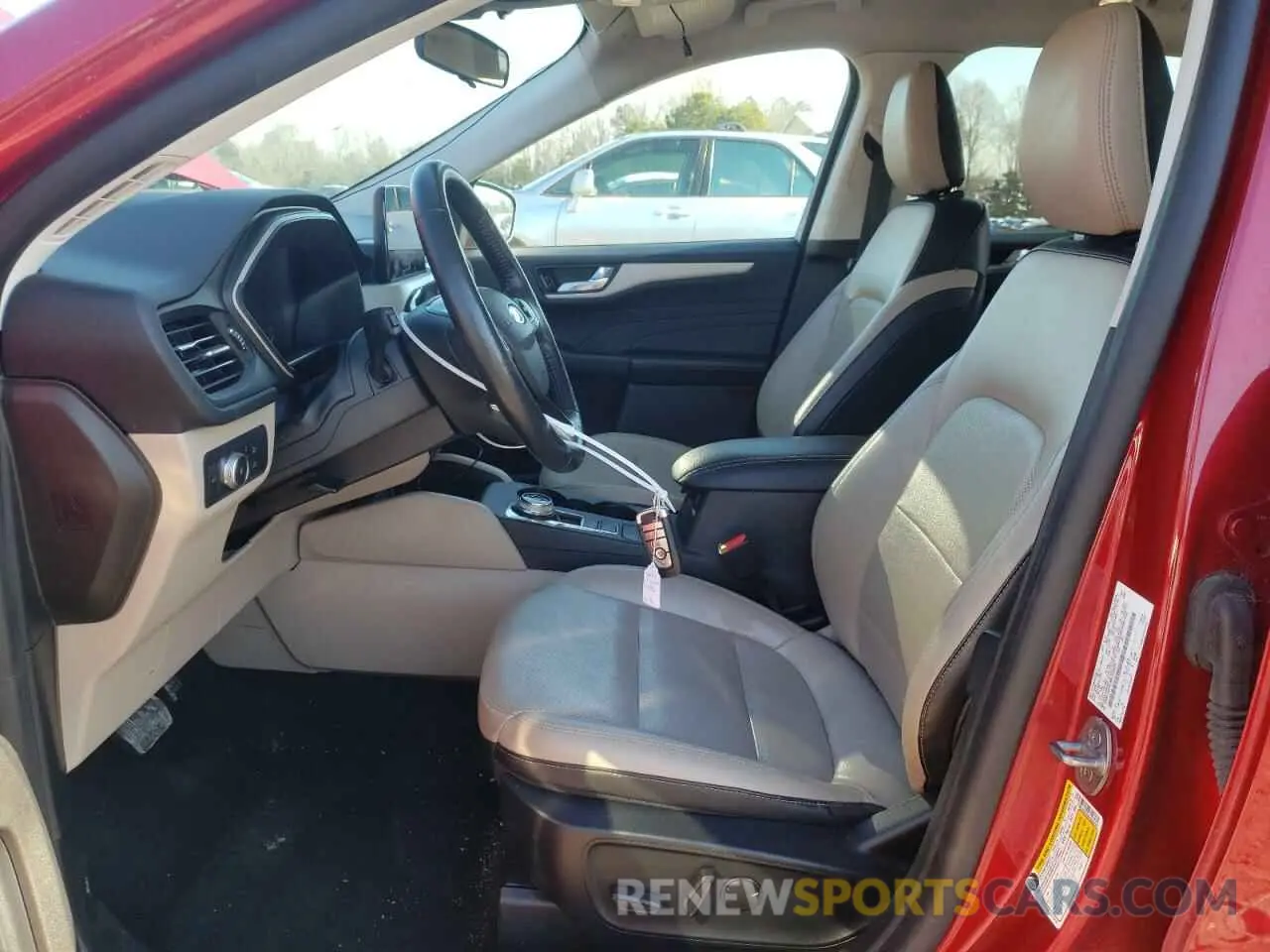7 Photograph of a damaged car 1FMCU9H6XMUA60859 FORD ESCAPE 2021