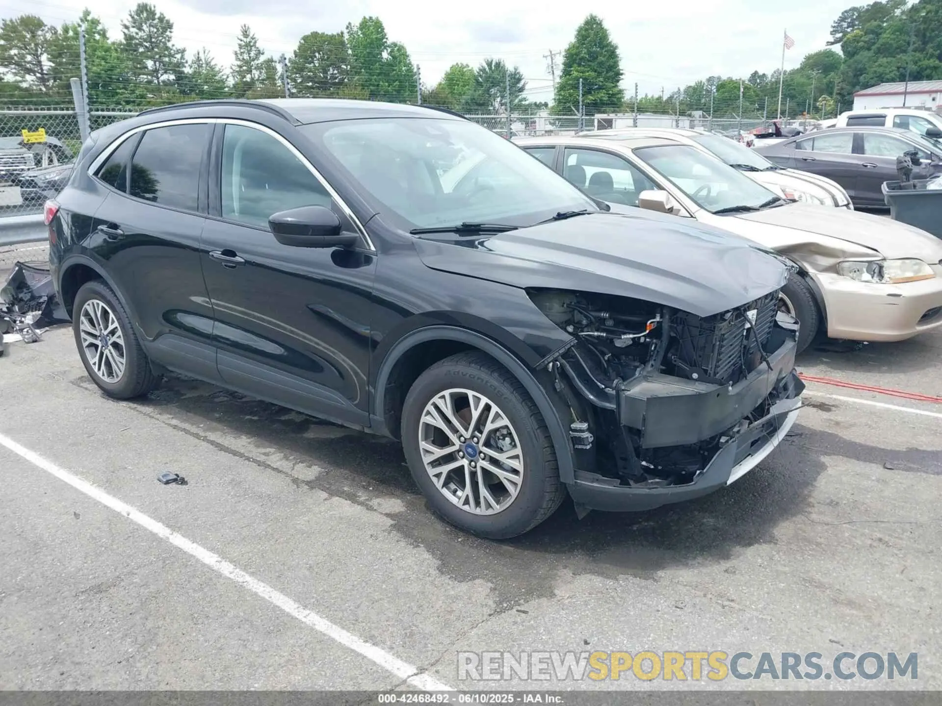 1 Photograph of a damaged car 1FMCU9H90MUA37861 FORD ESCAPE 2021