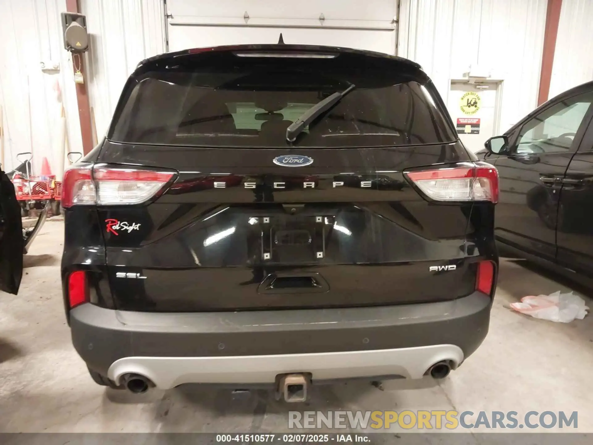 17 Photograph of a damaged car 1FMCU9H92MUA28112 FORD ESCAPE 2021