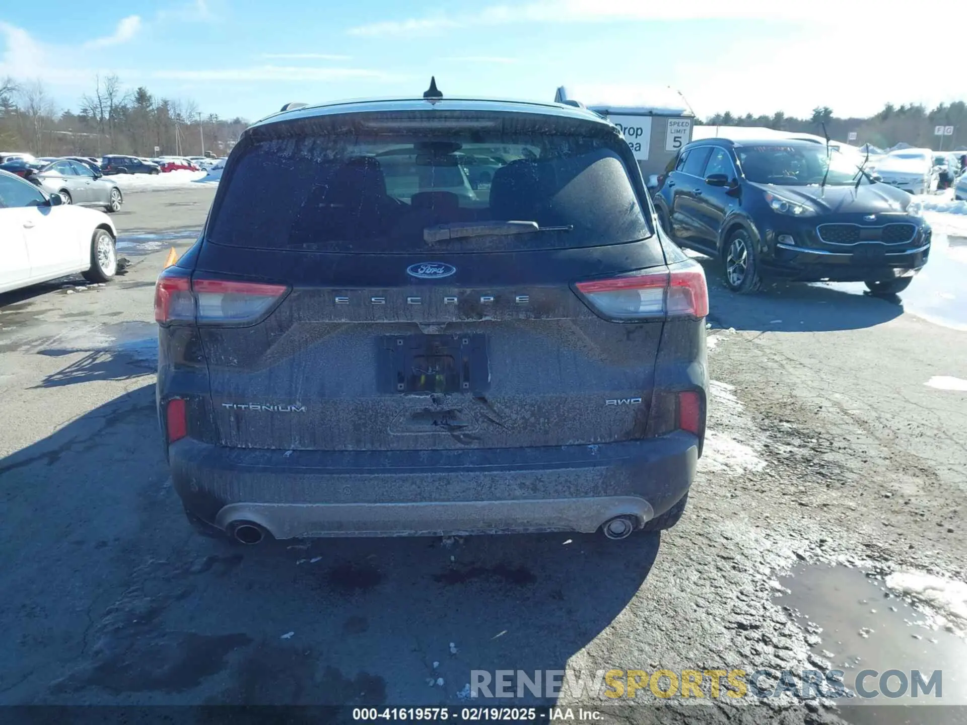 16 Photograph of a damaged car 1FMCU9J91MUB36425 FORD ESCAPE 2021