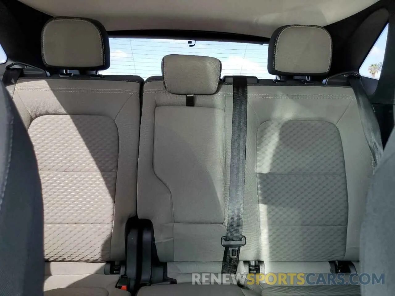 10 Фотография поврежденного автомобиля 1FMCU0BZ0NUA08687 FORD ESCAPE 2022