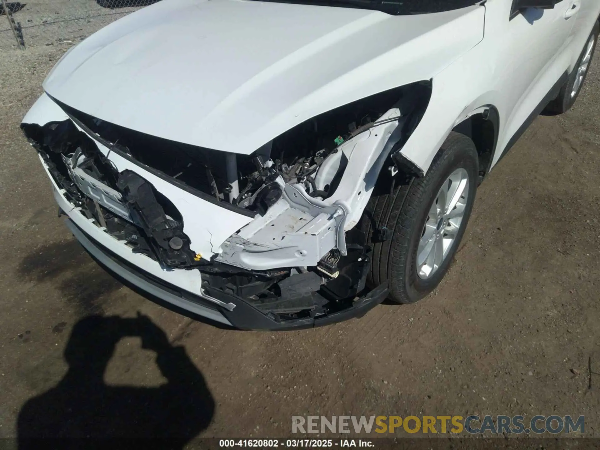 6 Photograph of a damaged car 1FMCU0BZ0NUB45984 FORD ESCAPE 2022