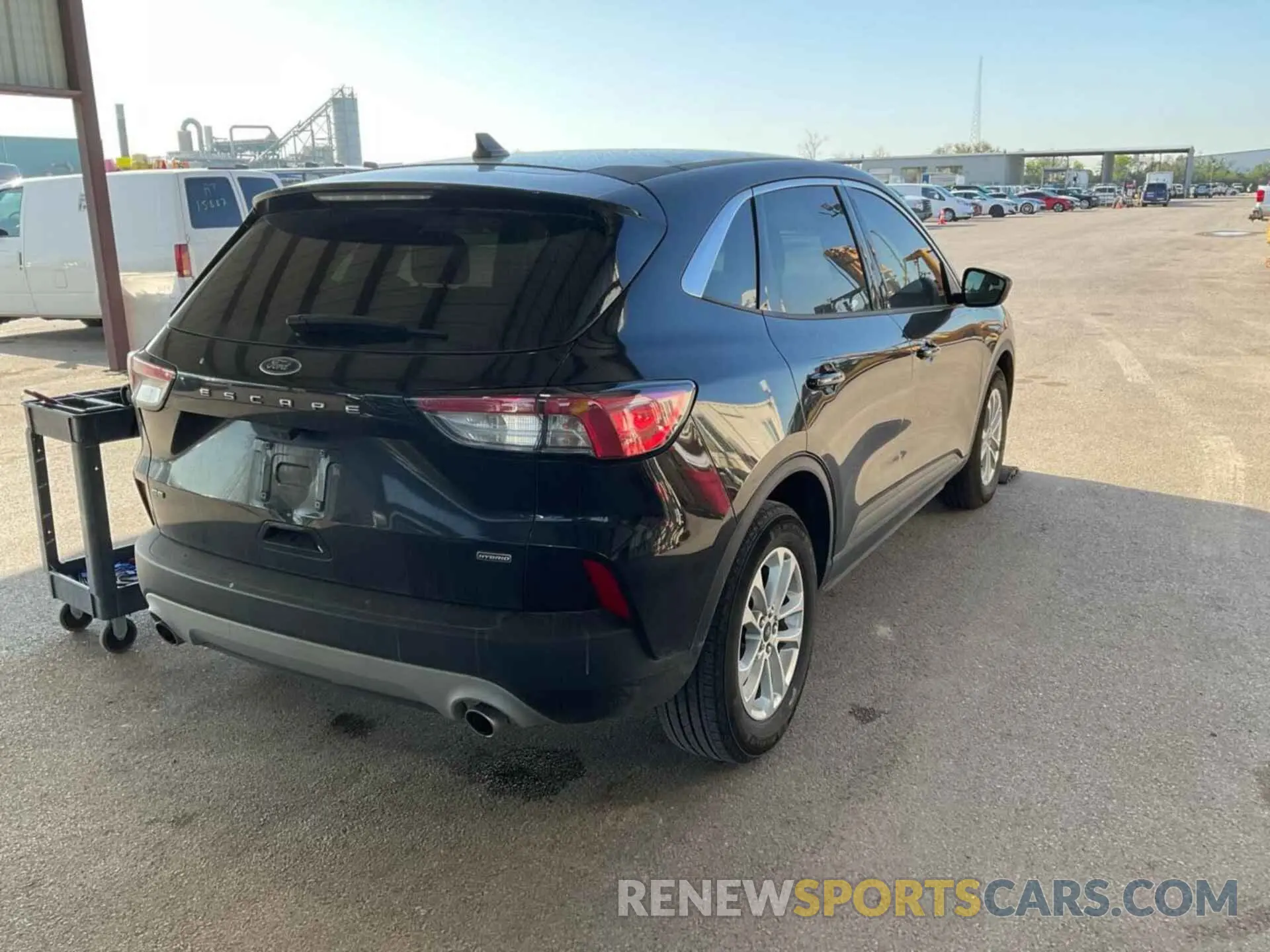 24 Photograph of a damaged car 1FMCU0BZ2NUA30822 FORD ESCAPE 2022