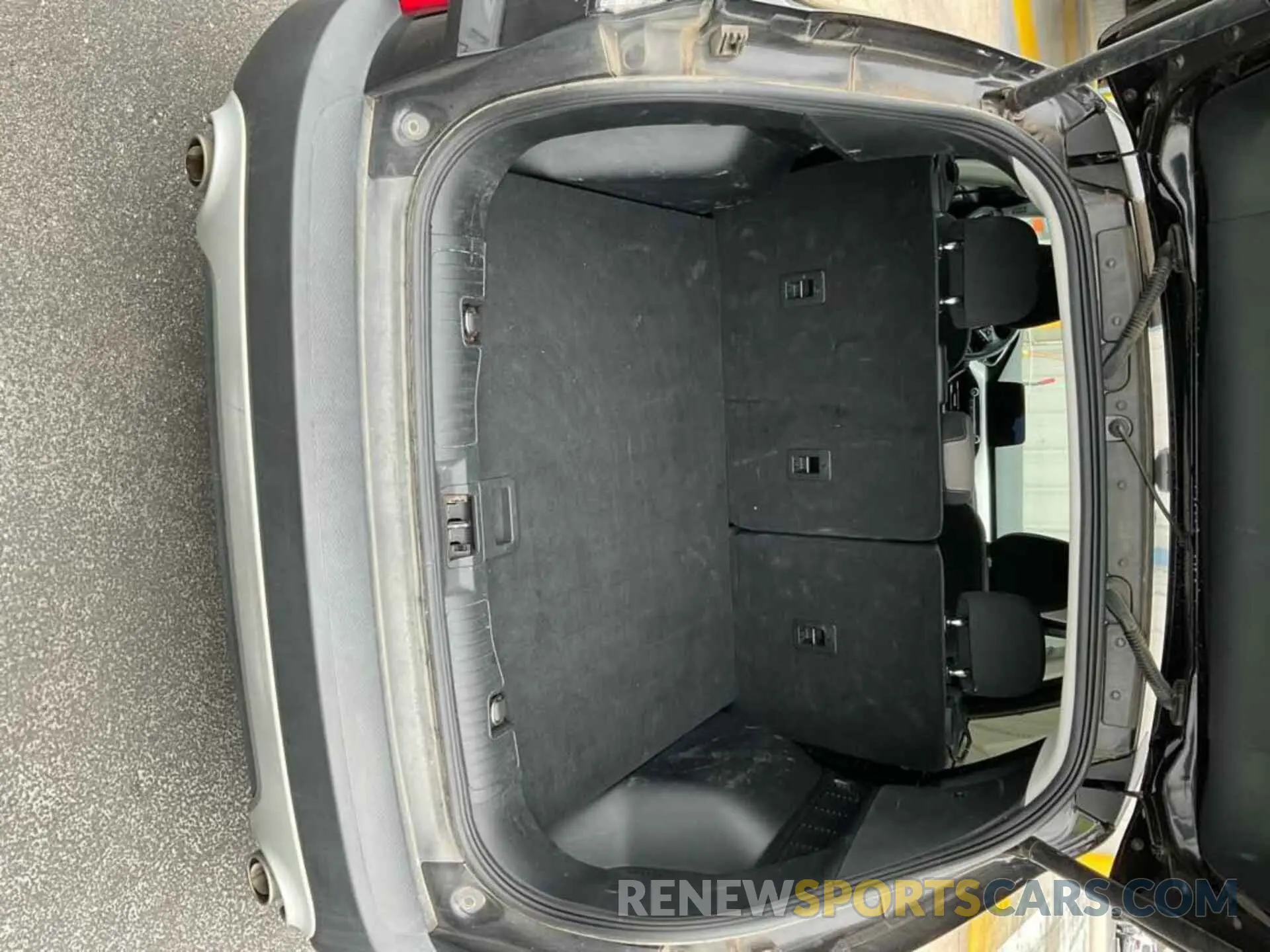 4 Photograph of a damaged car 1FMCU0BZ2NUA30822 FORD ESCAPE 2022
