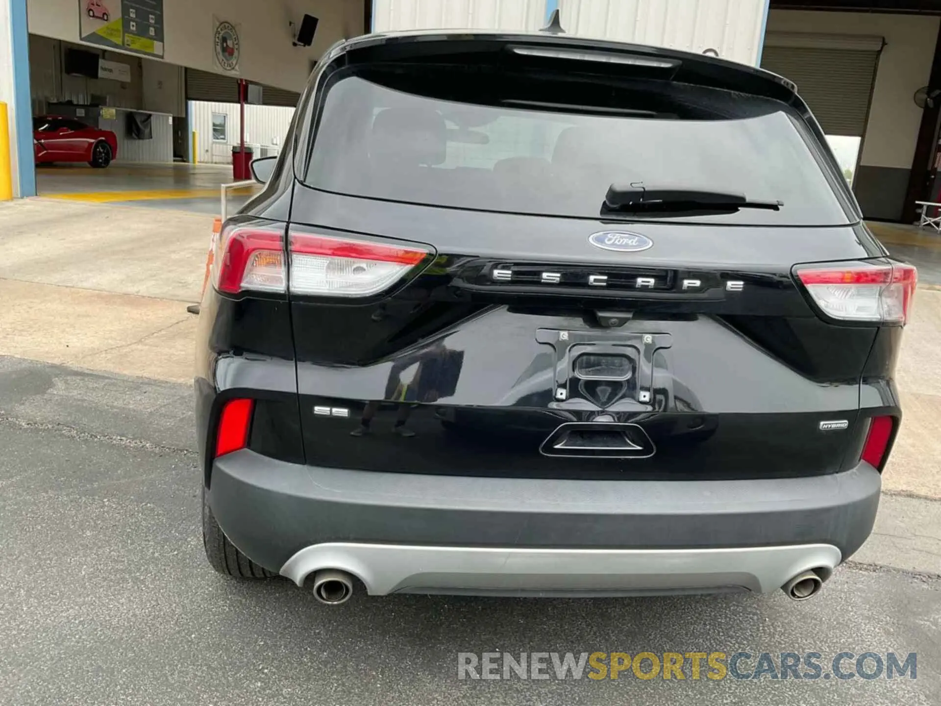 6 Photograph of a damaged car 1FMCU0BZ2NUA30822 FORD ESCAPE 2022