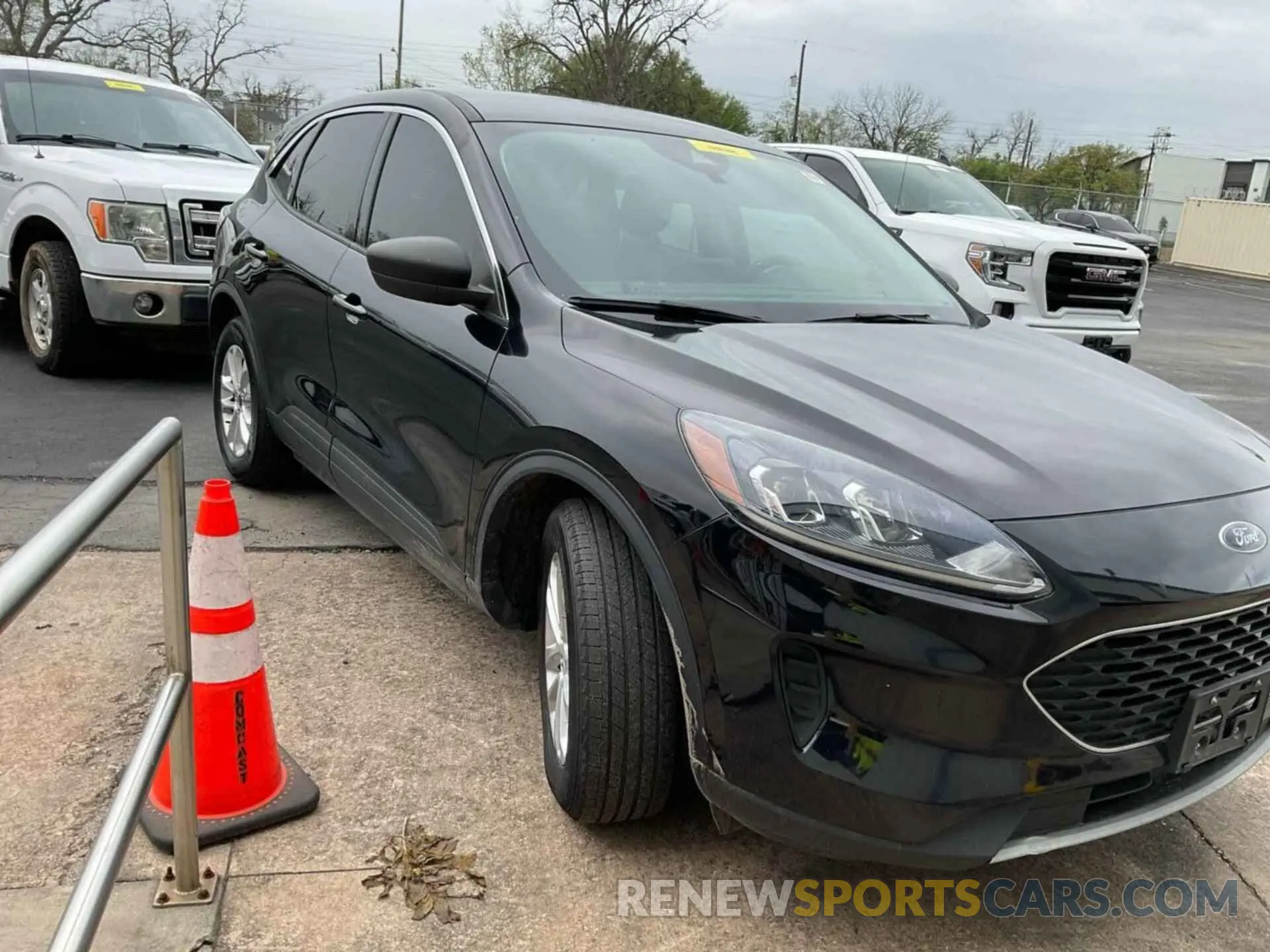 8 Photograph of a damaged car 1FMCU0BZ2NUA30822 FORD ESCAPE 2022