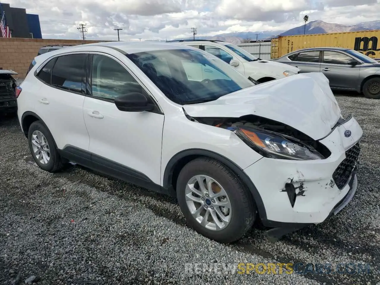 4 Photograph of a damaged car 1FMCU0BZ4NUA80783 FORD ESCAPE 2022