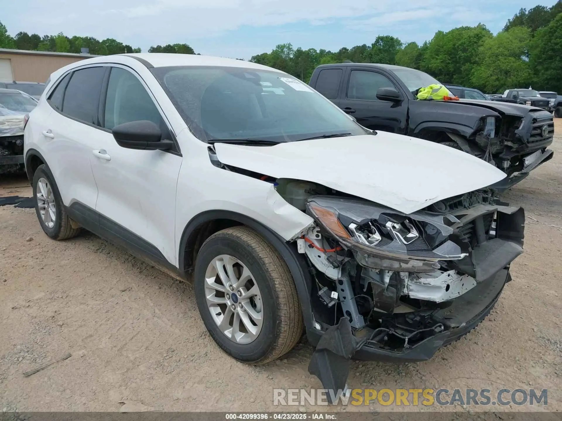 1 Photograph of a damaged car 1FMCU0BZ5NUA66830 FORD ESCAPE 2022