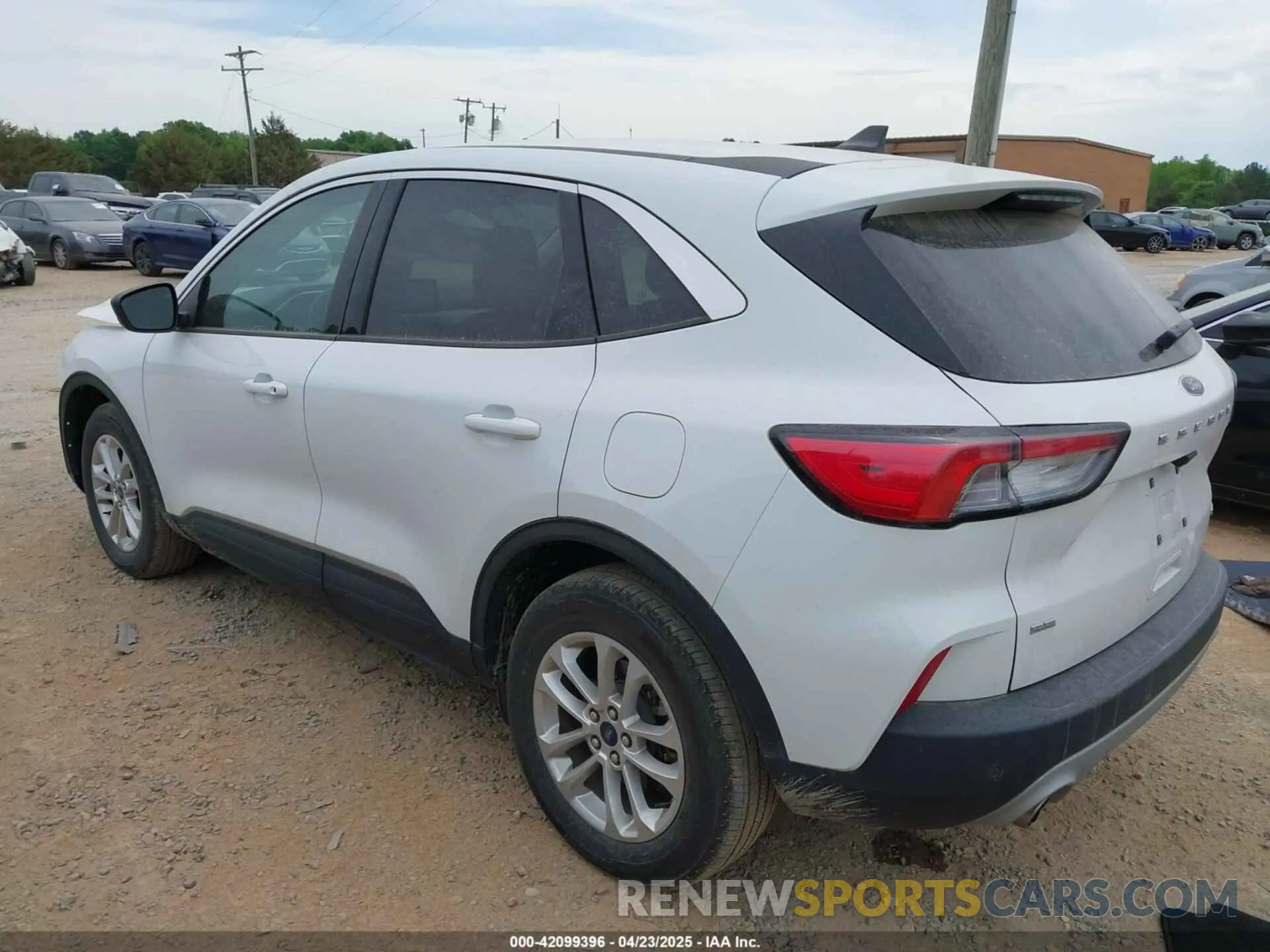 3 Photograph of a damaged car 1FMCU0BZ5NUA66830 FORD ESCAPE 2022