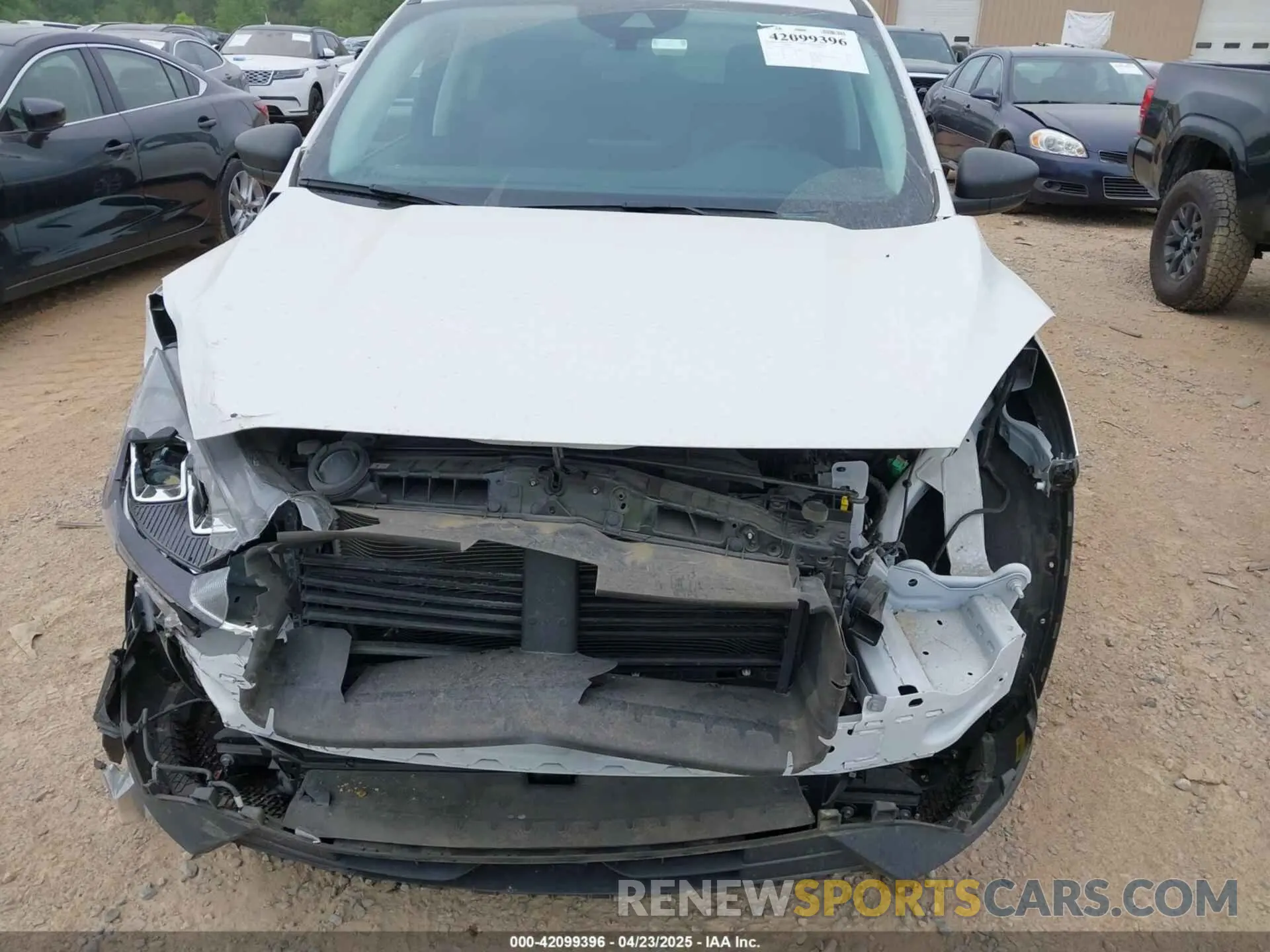6 Photograph of a damaged car 1FMCU0BZ5NUA66830 FORD ESCAPE 2022