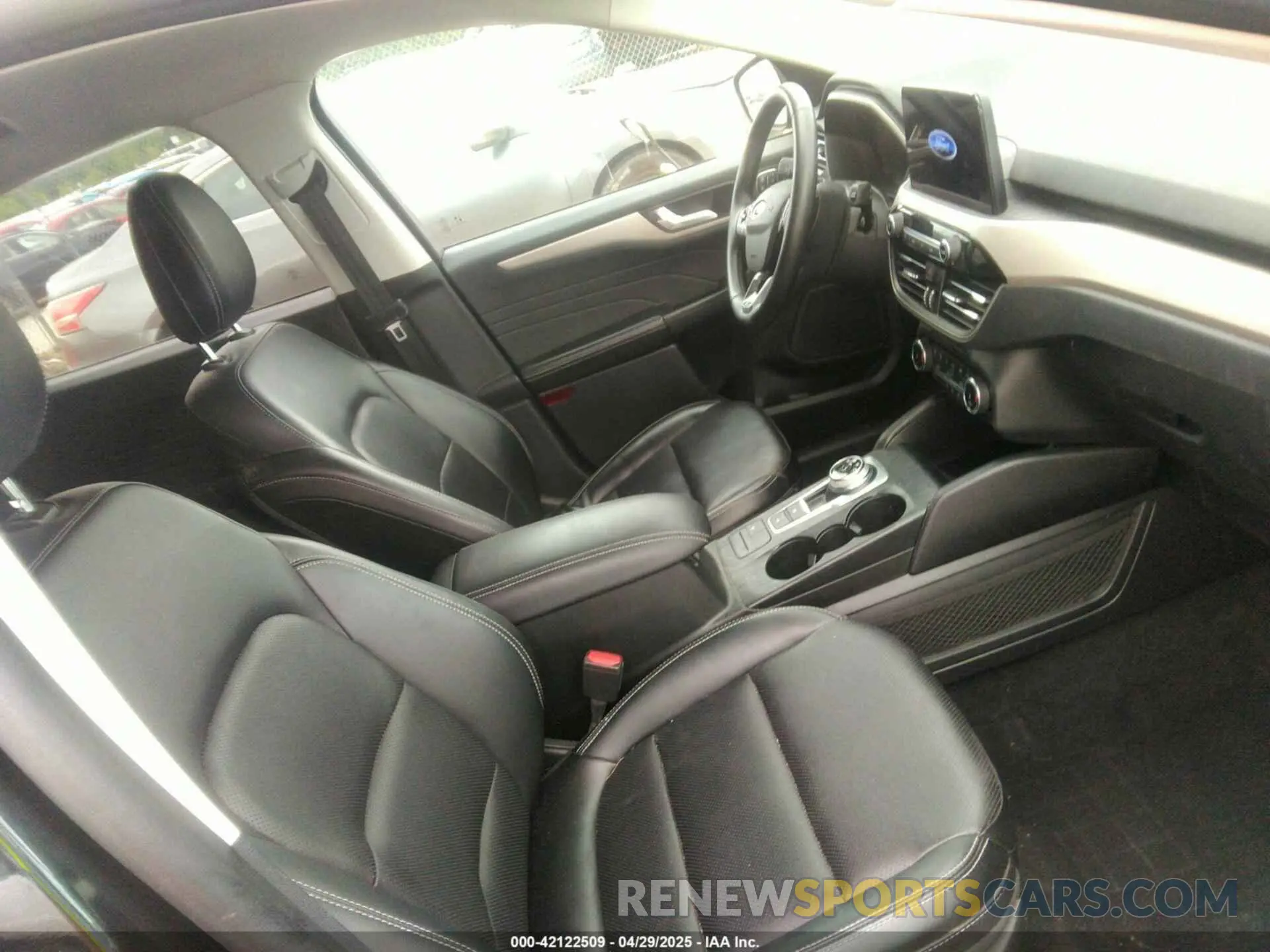 5 Фотография поврежденного автомобиля 1FMCU0CZ5NUB47048 FORD ESCAPE 2022